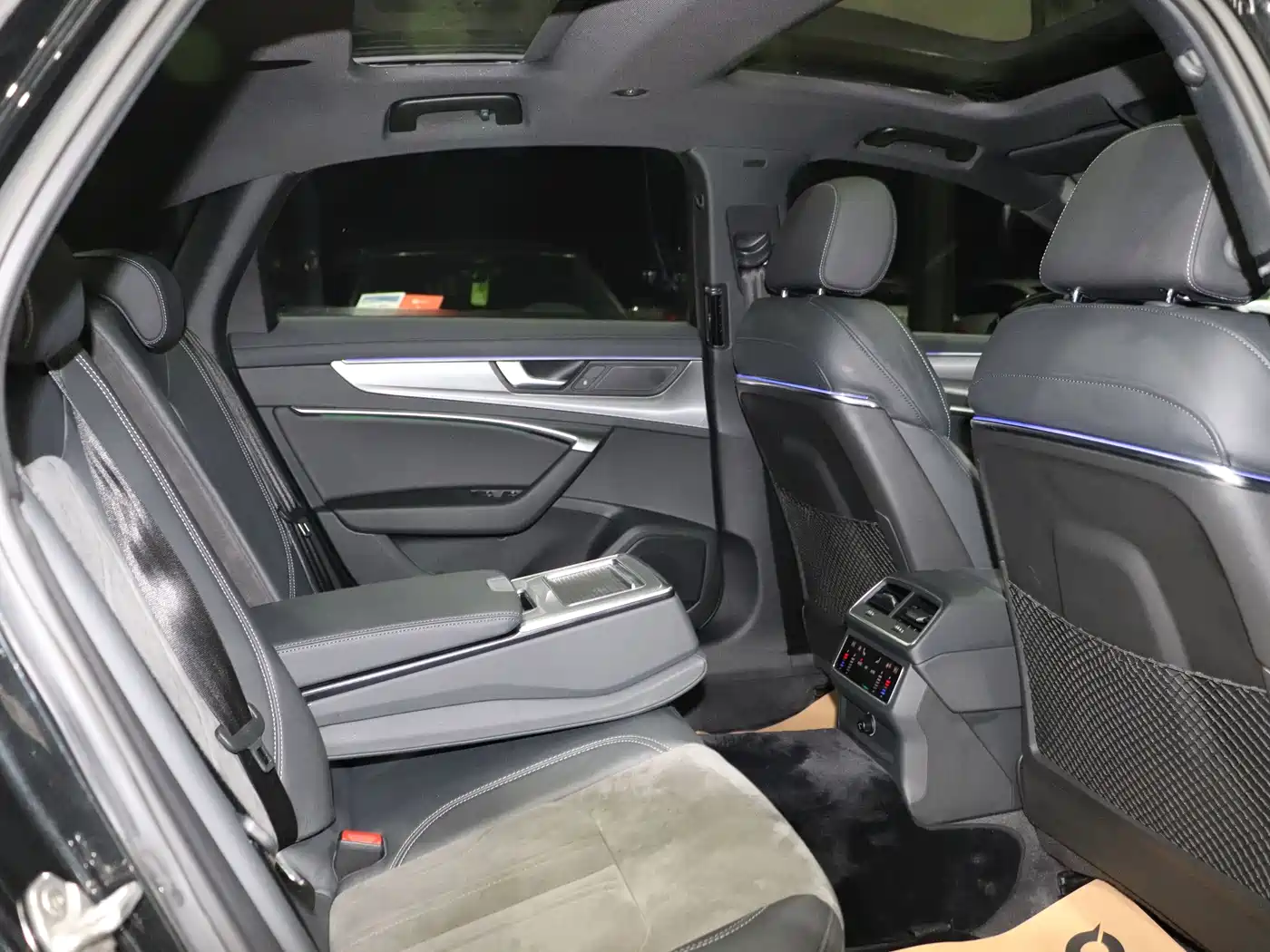 Audi A6L New Energy 2020 55 TFSI e quattro фото 11