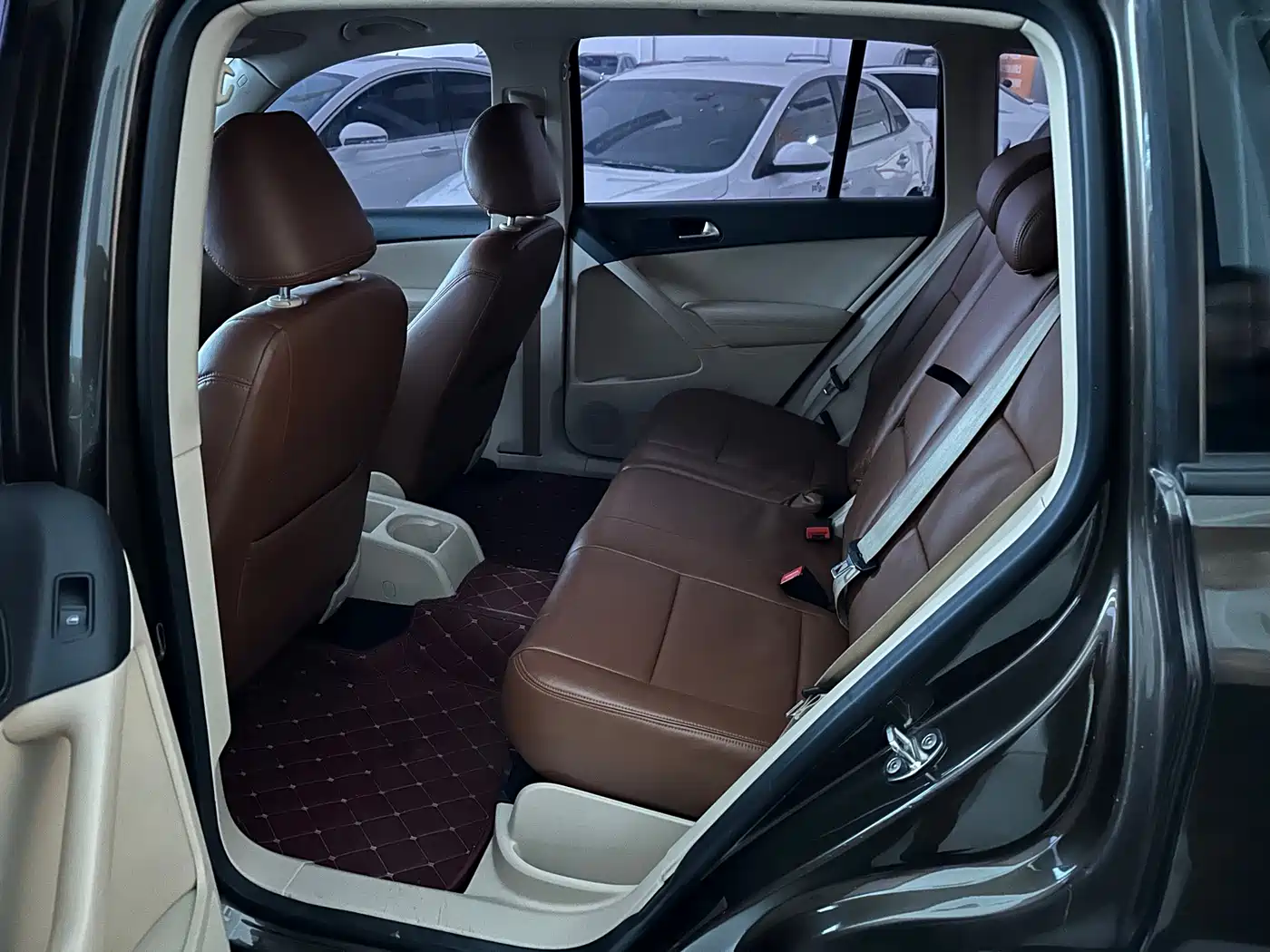 Volkswagen Tiguan 2015 1.8TSI Automatic 2WD Trendline фото 12