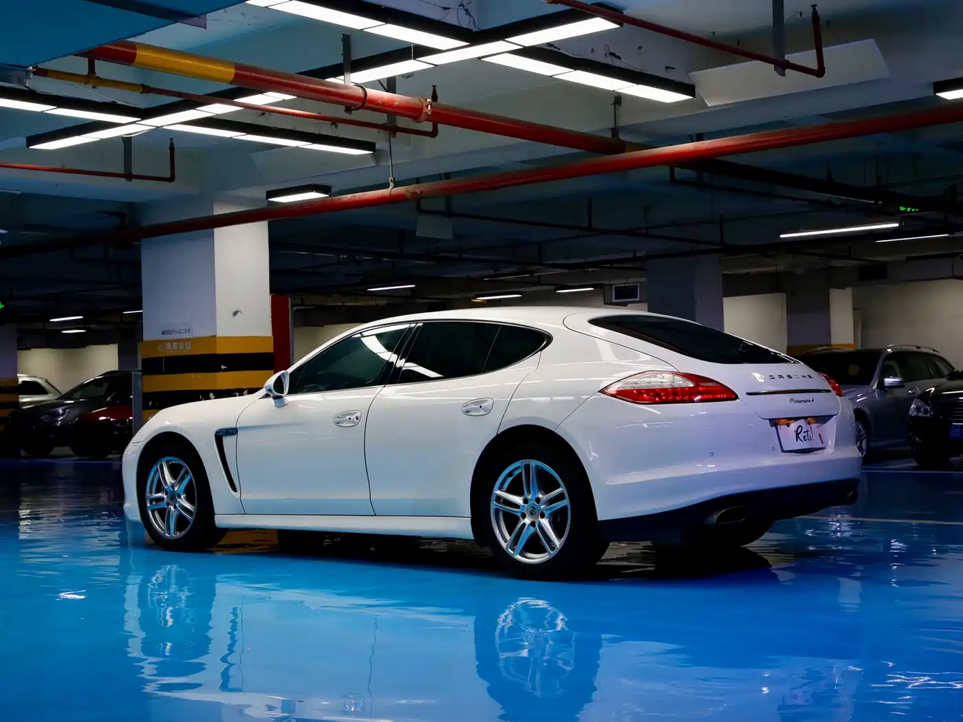 Porsche Panamera 2010 Panamera 4 3.6L фото 3