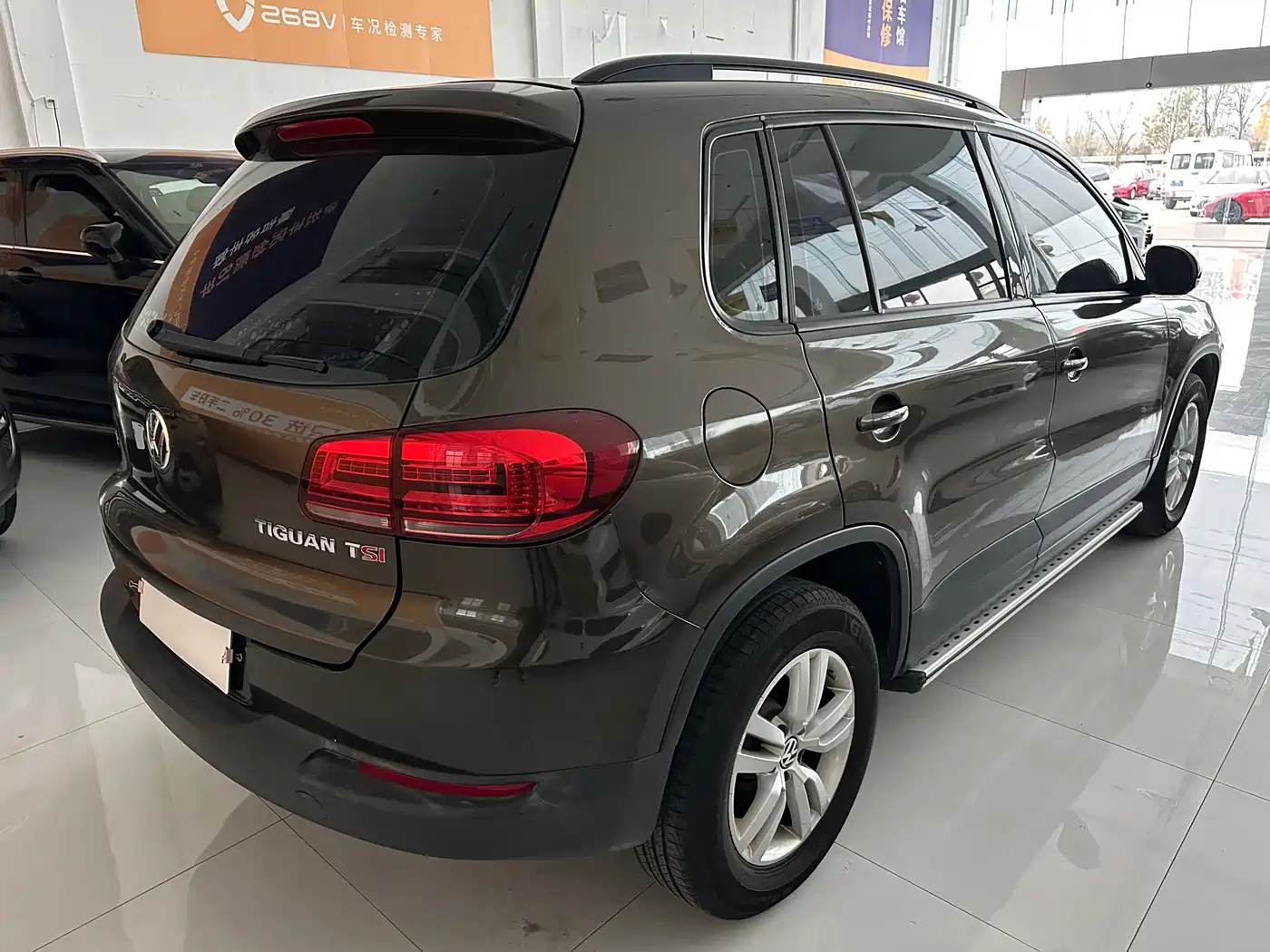 Volkswagen Tiguan 2015 1.8TSI Automatic 2WD Trendline фото 6