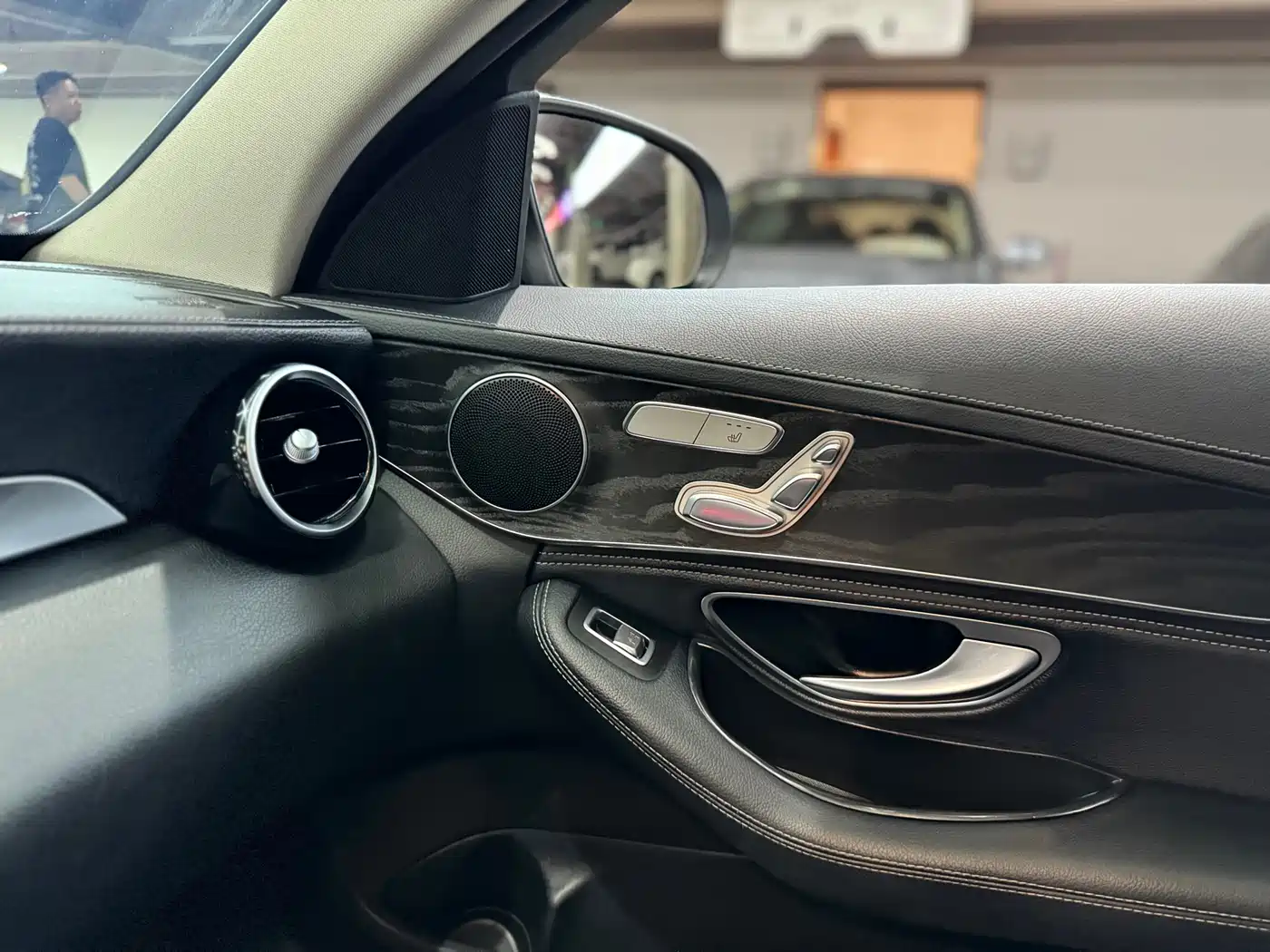 Mercedes-Benz C-Class 2015 Facelift C 200 L Sport фото 15