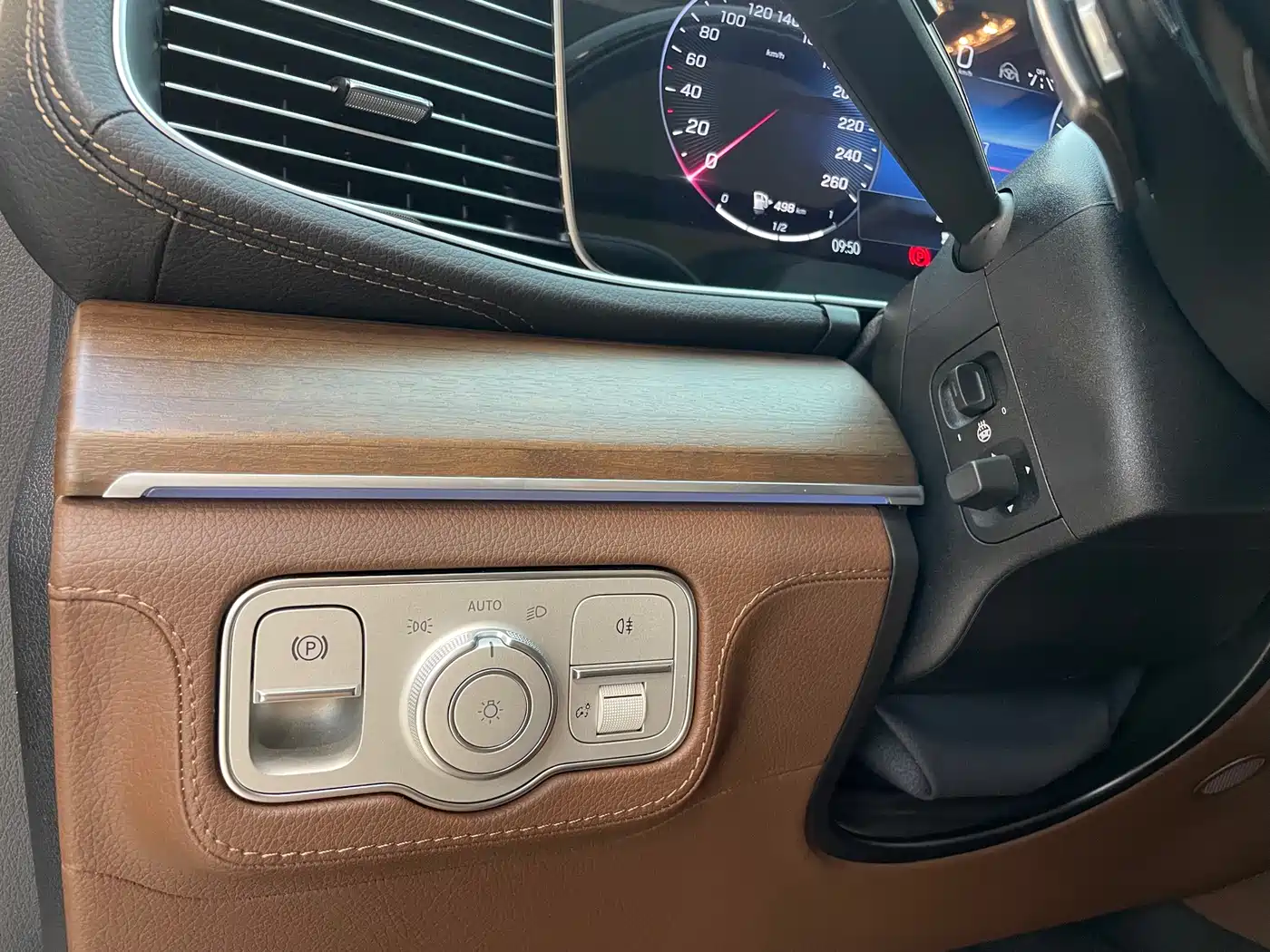 Mercedes-Benz GLS 2024 Model GLS 450 4MATIC Luxury фото 29