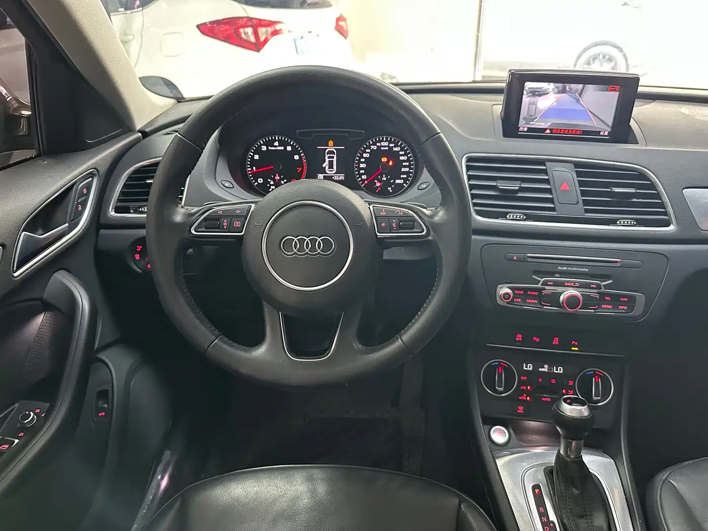 Audi Q3 2016 Model 30 TFSI Style фото 15
