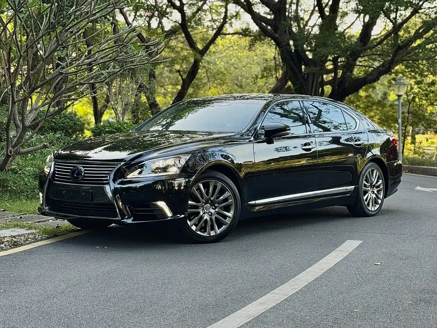 Lexus LS 2014 600hL