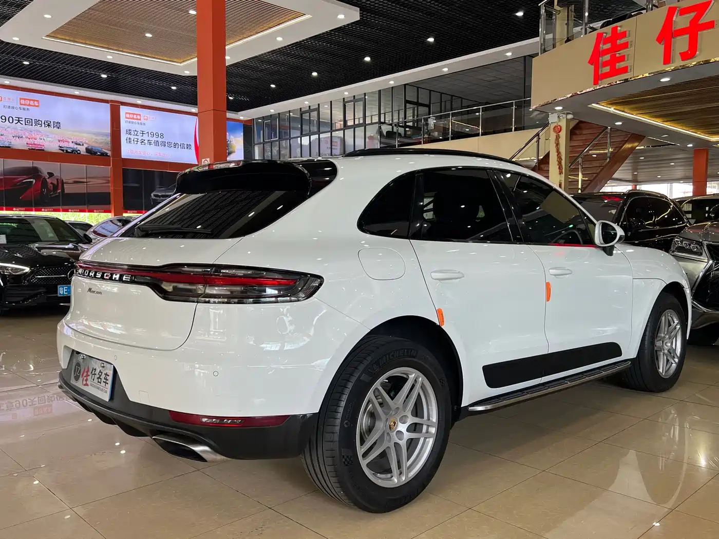 Porsche Macan 2018 Macan 2.0T фото 5