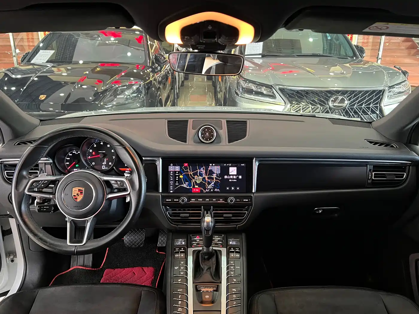 Porsche Macan 2018 Macan 2.0T фото 11