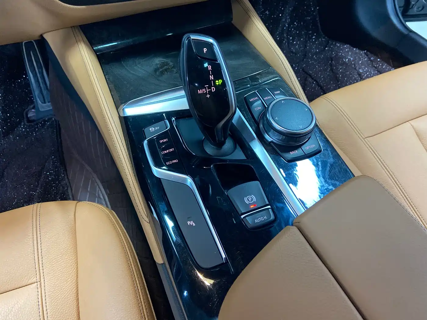 BMW 5 Series 2018 530Li Leading M Sport Package фото 11