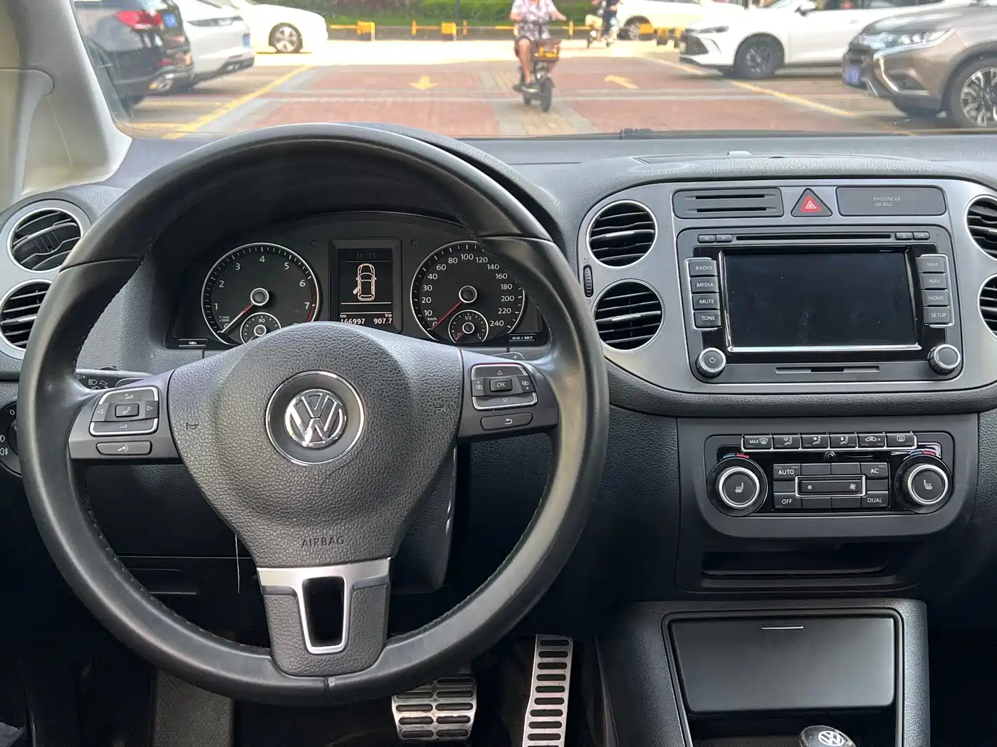 Volkswagen Golf (Import) 2011 1.4TSI Cross Golf фото 13