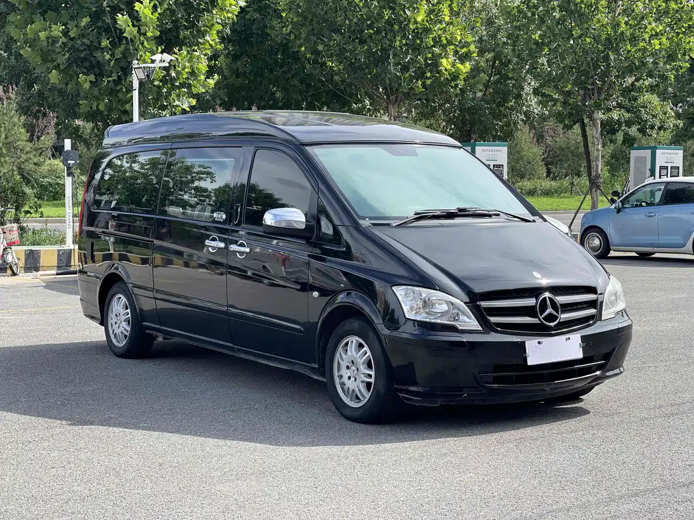 صورة 2 - Mercedes-Benz Vito
