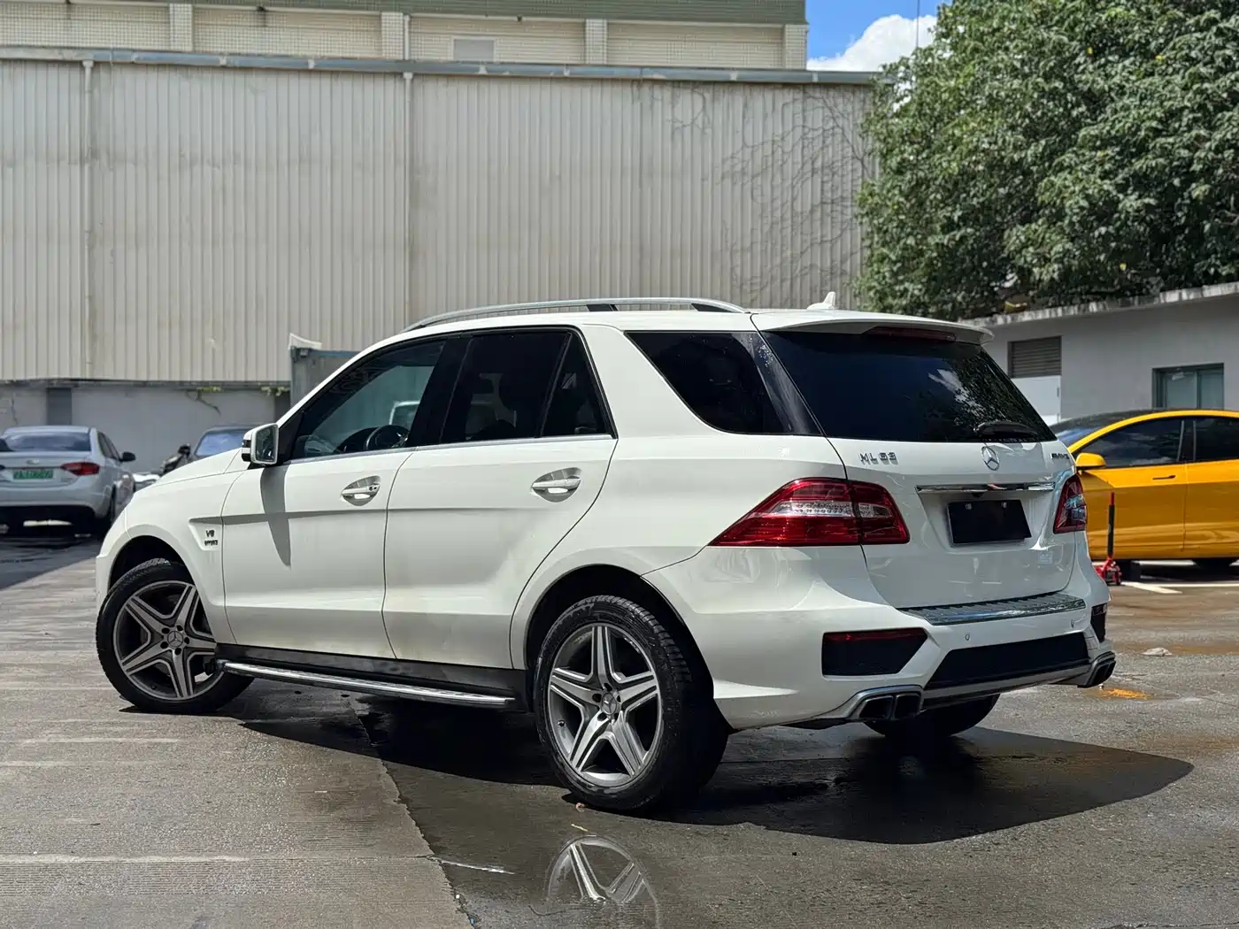 Mercedes-Benz M-Class AMG 2012 AMG ML 63 фото 2