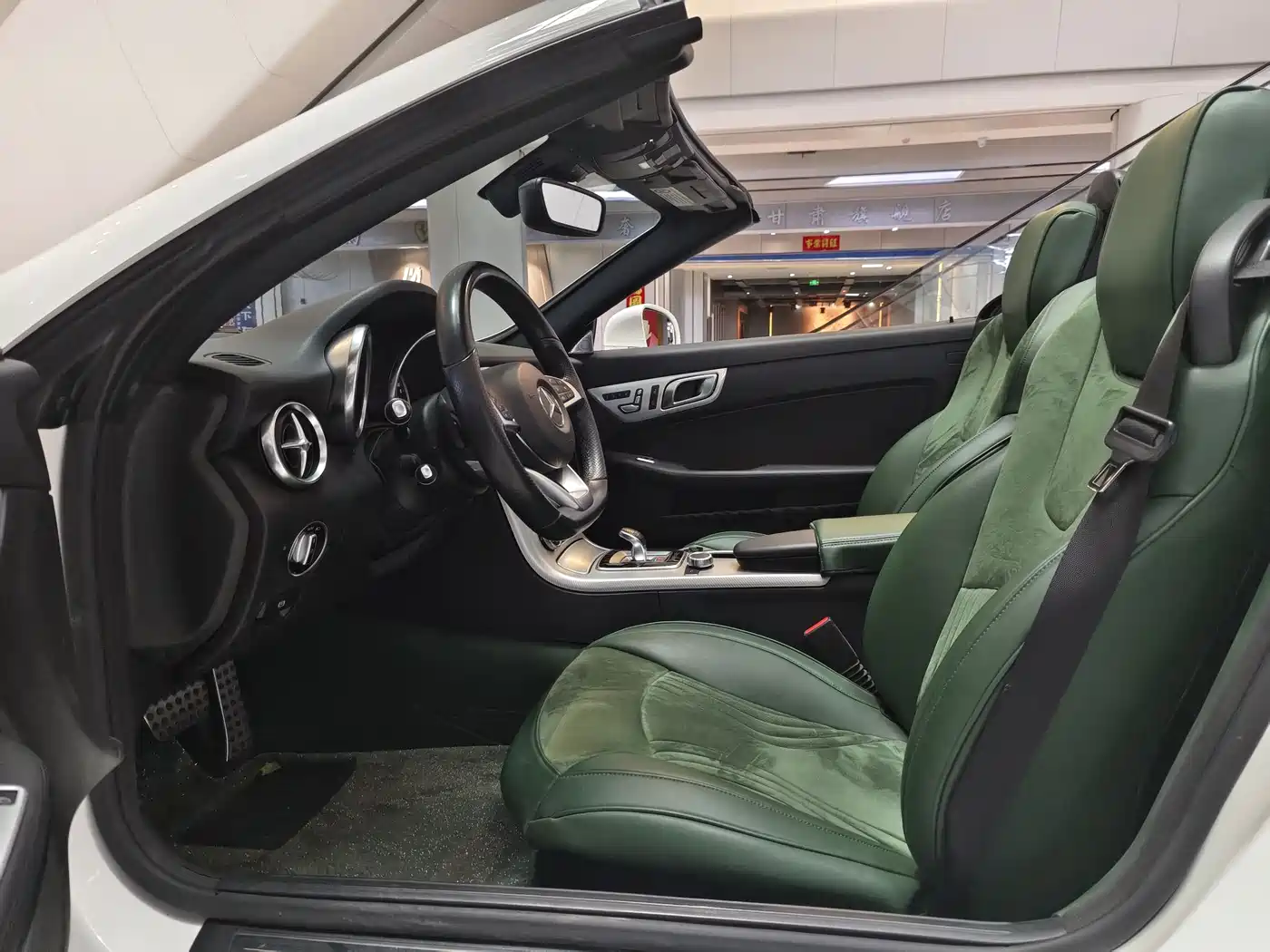 Mercedes-Benz SLC 2016 SLC 200 Sport фото 6