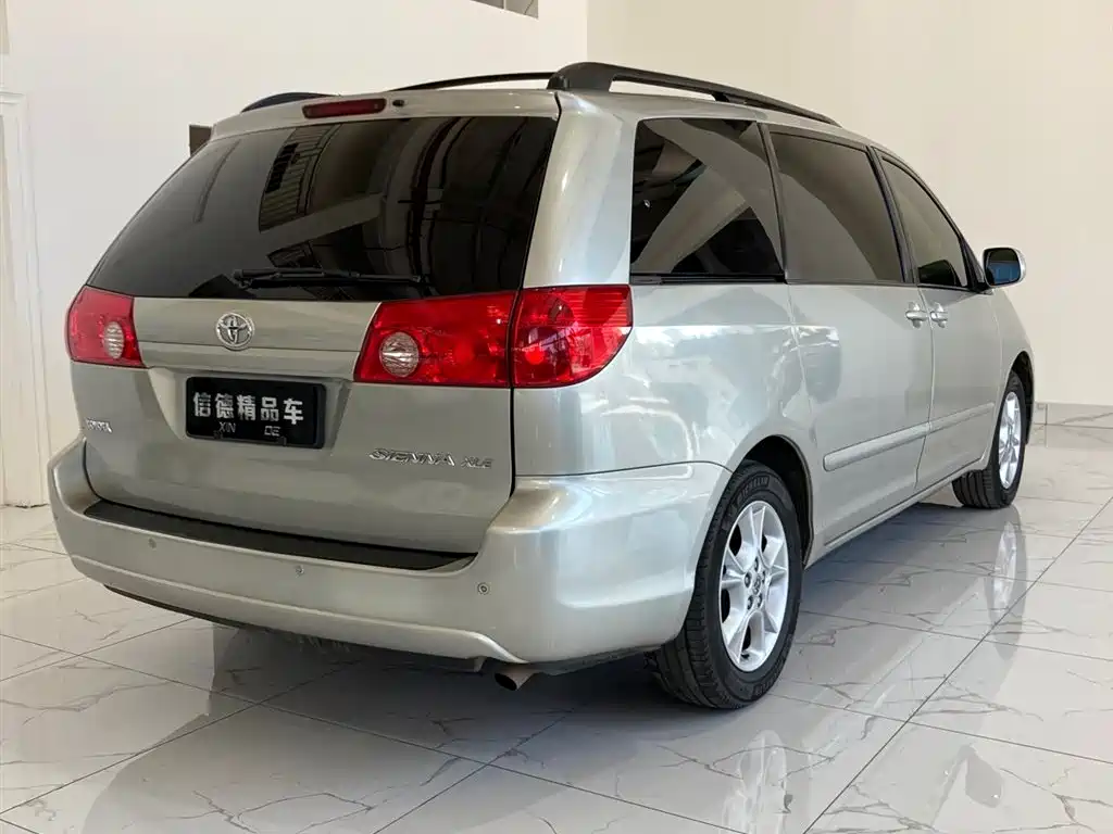 Toyota Sienna 2005 Model 3.3 XLE фото 3