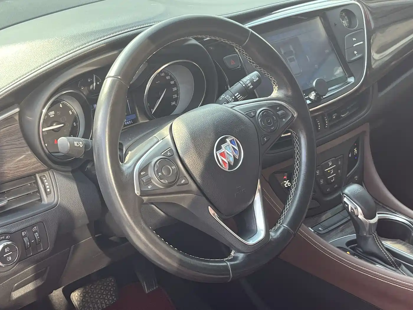 Buick Envision Plus 2017 20T FWD Elite фото 9