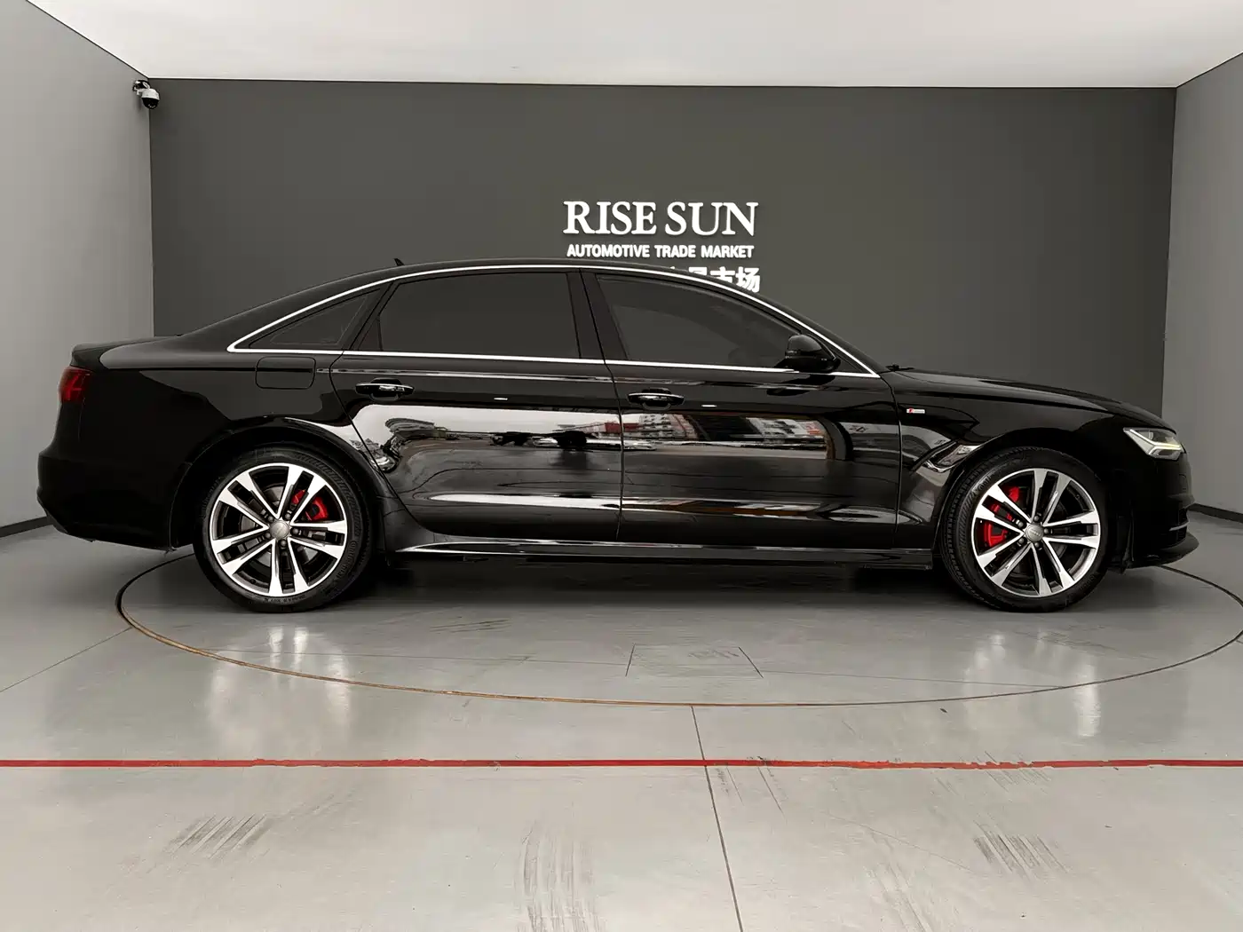 Audi A6L 2018 30th Anniversary 45 TFSI quattro Sport фото 2