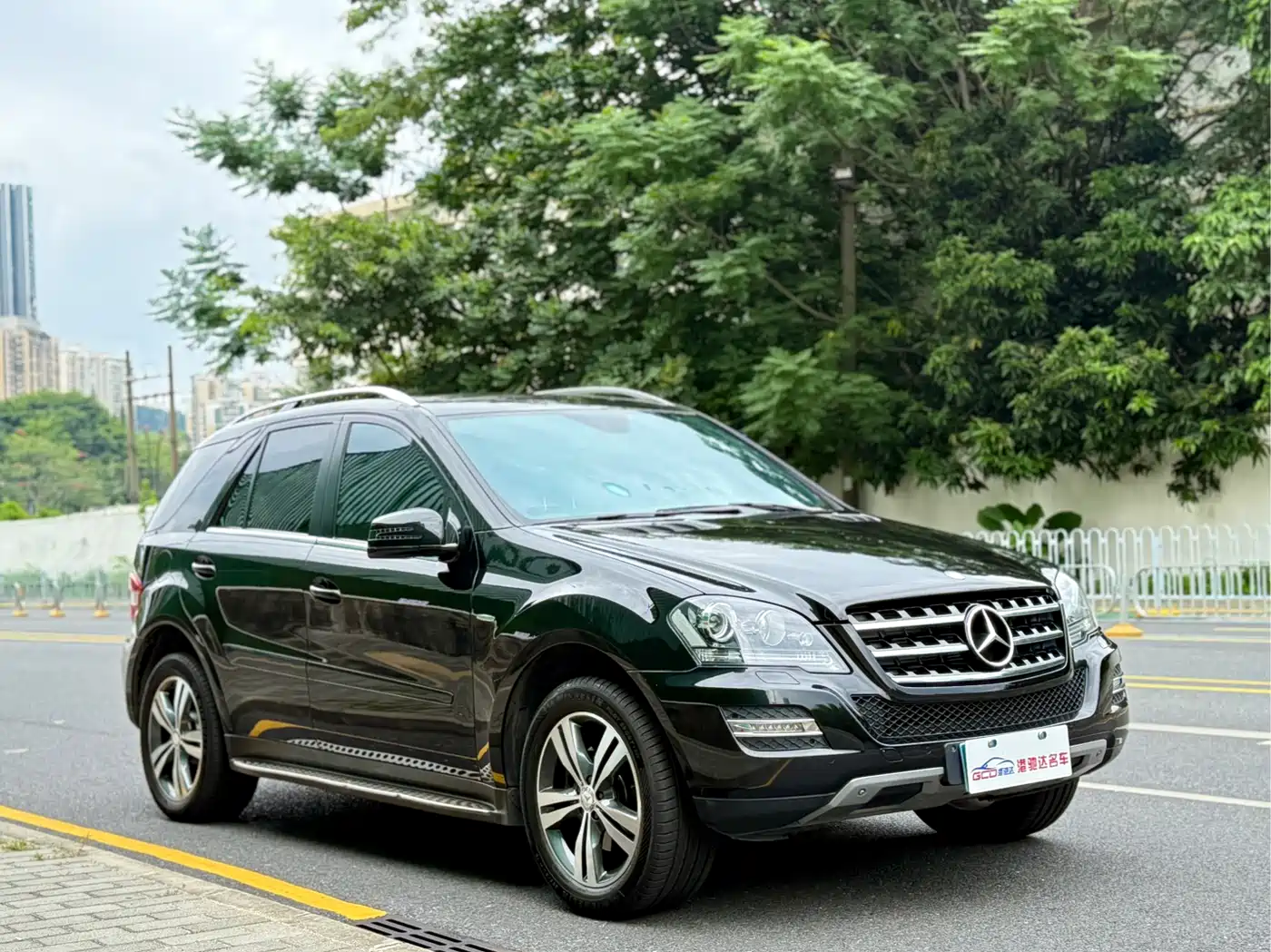Mercedes-Benz M-Class 2010 ML 350 4MATIC Luxury фото 3