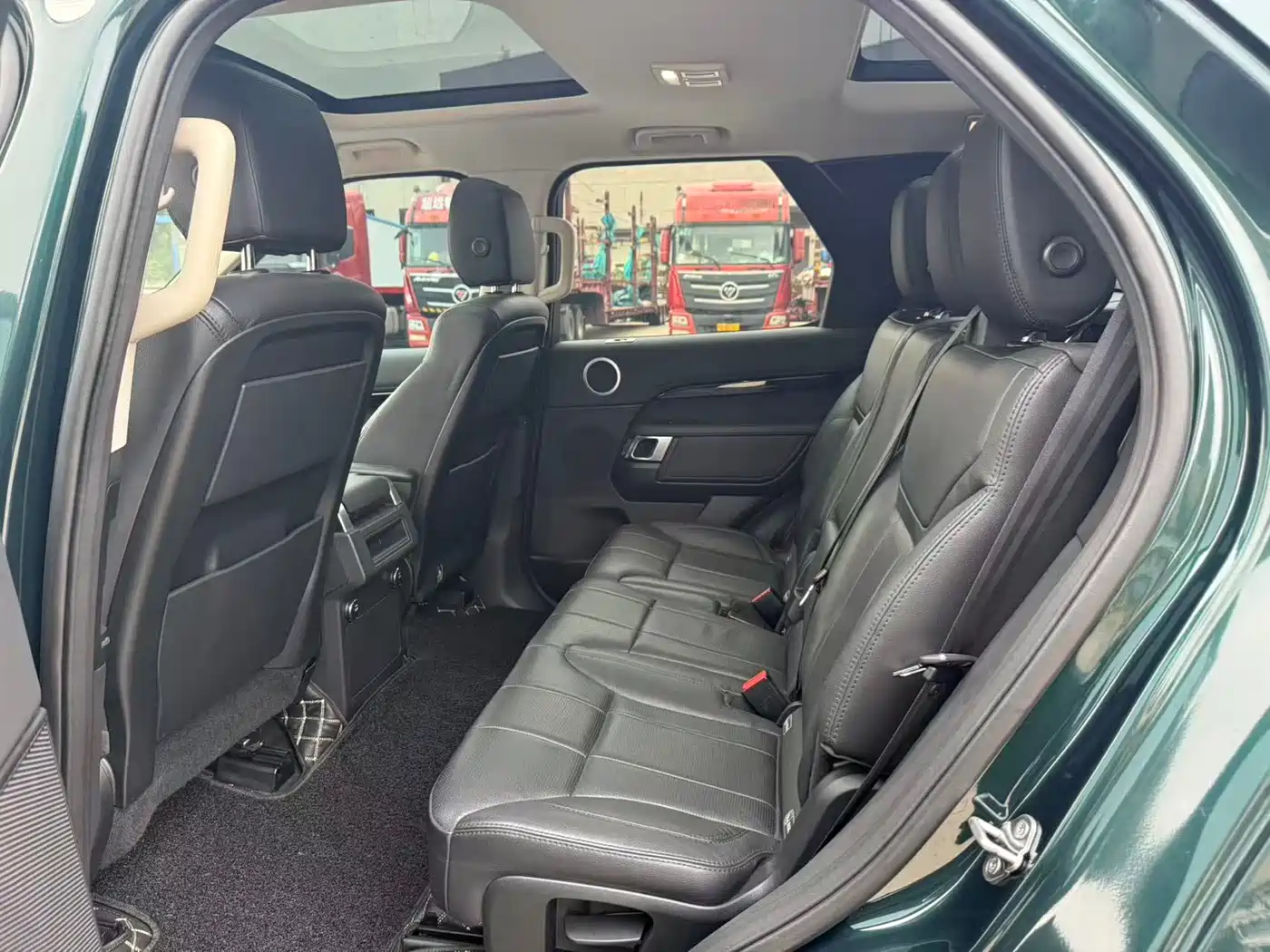 Land Rover Discovery 2017 3.0 SC V6 SE фото 9