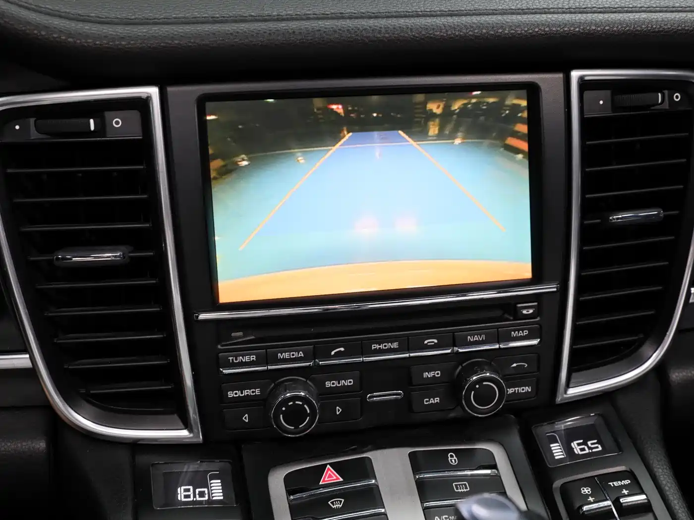 Porsche Panamera 2010 Panamera 4 3.6L фото 15