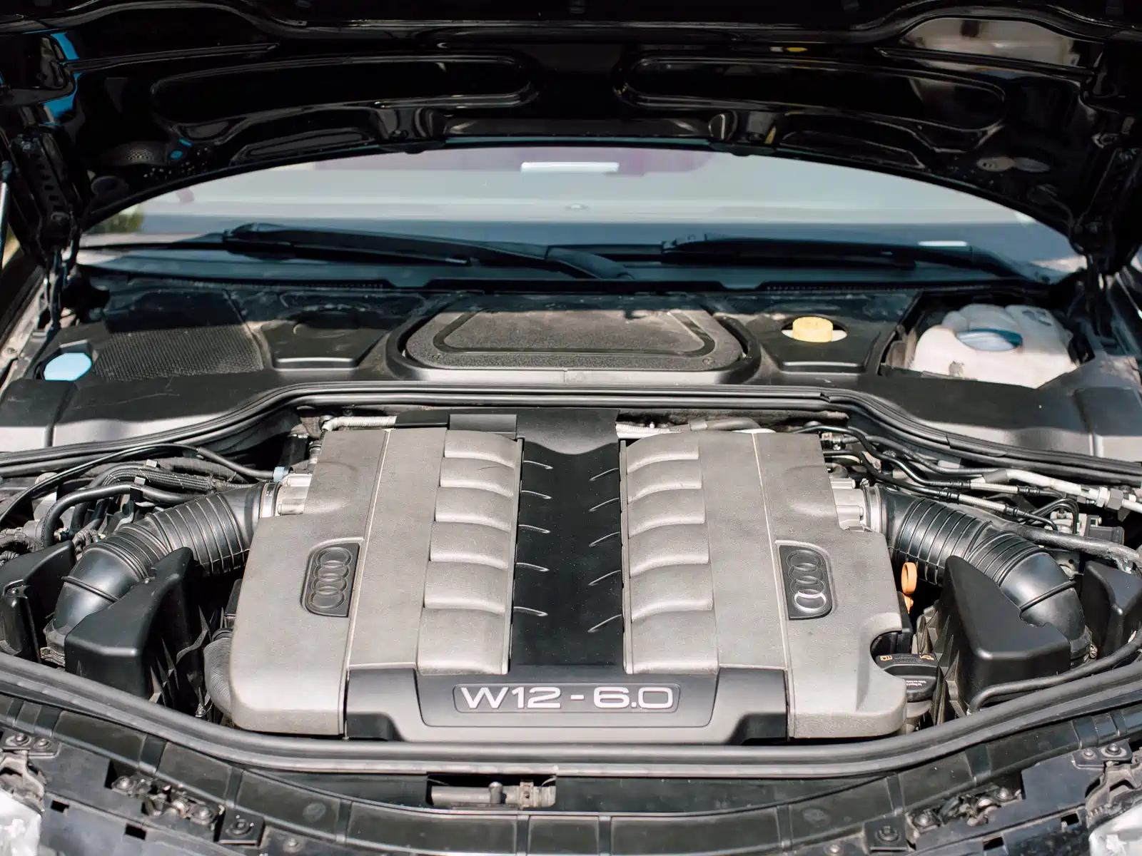 Фото 20 - Audi A8