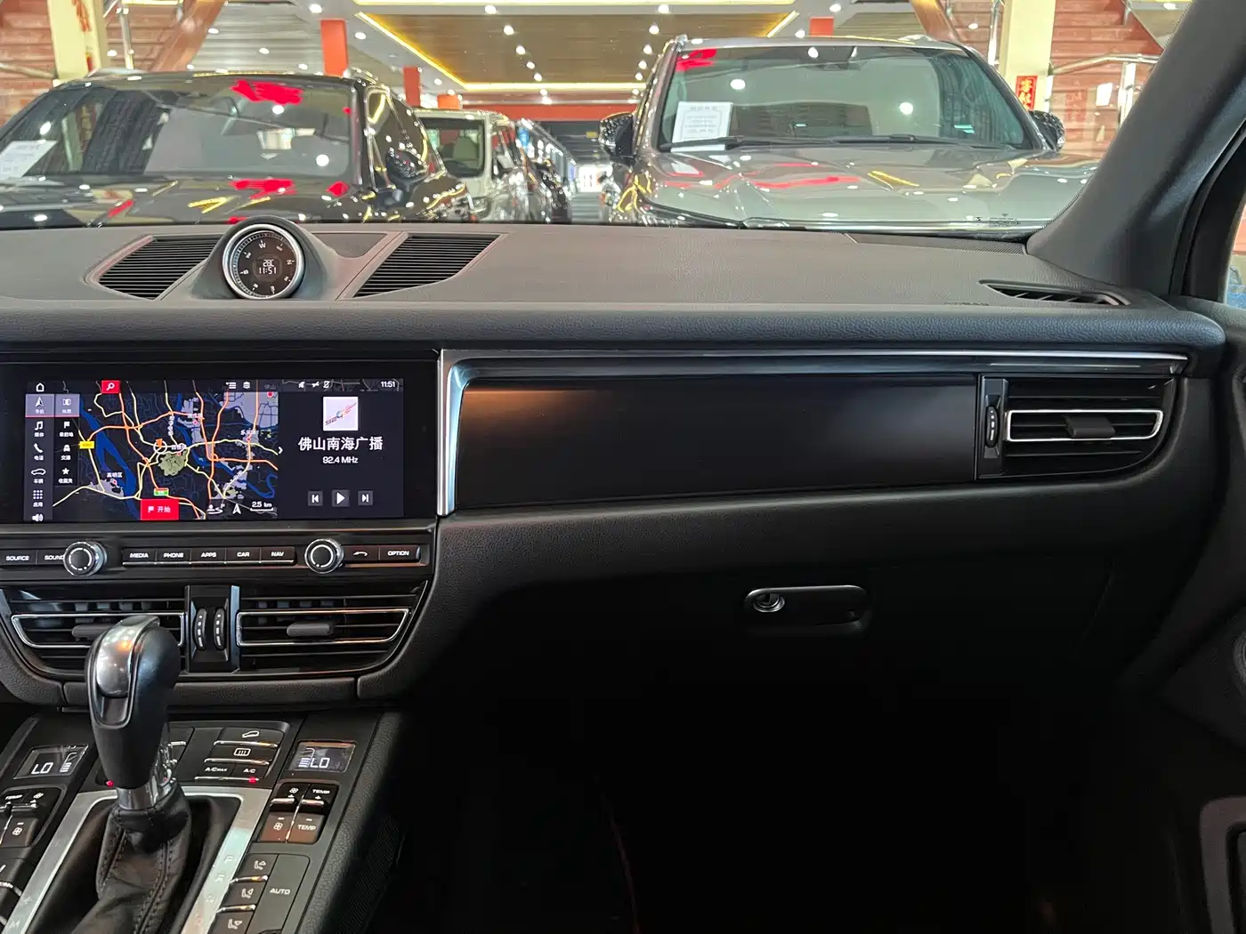 Porsche Macan 2018 Macan 2.0T фото 10