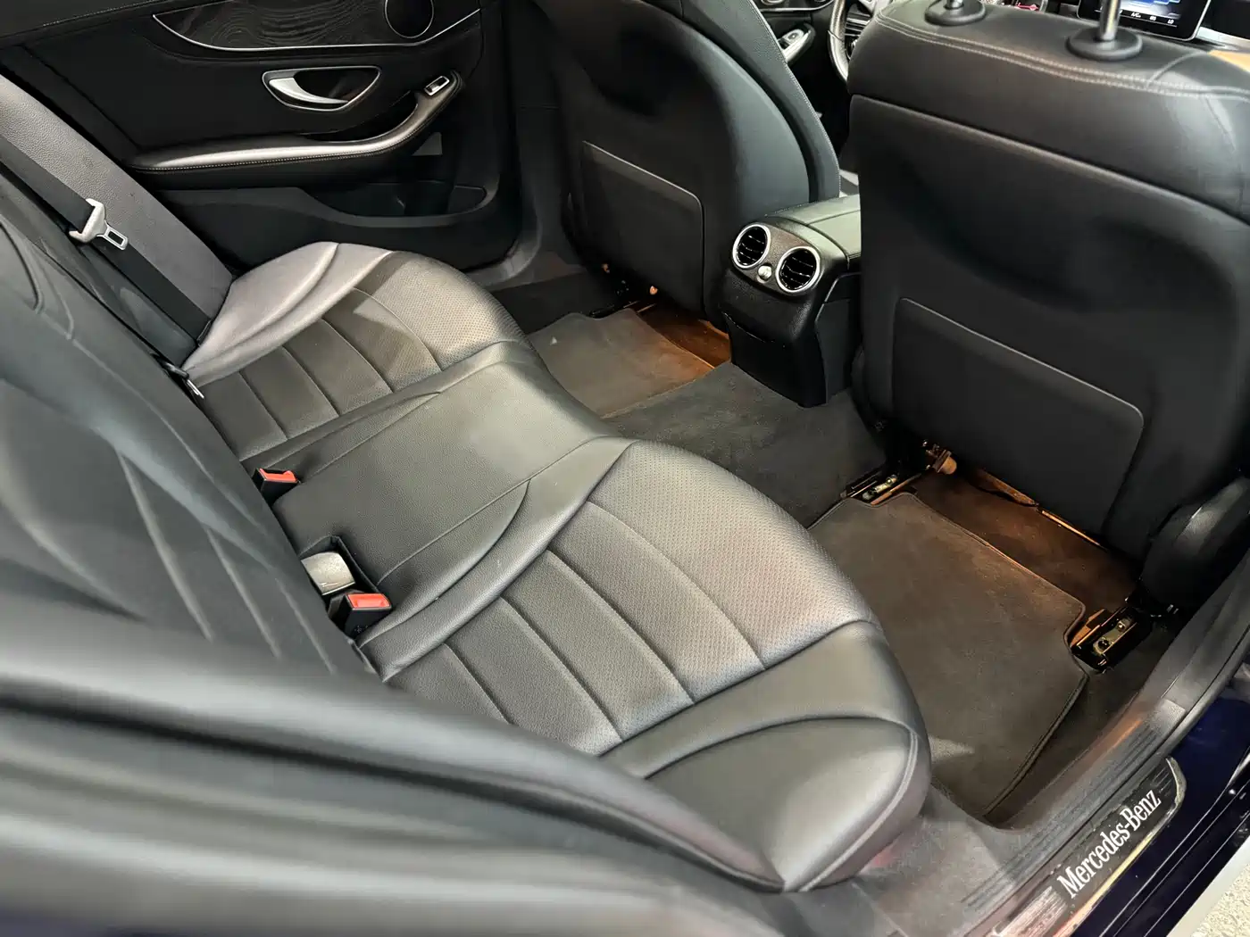 Mercedes-Benz C-Class 2015 Facelift C 200 L Sport фото 28
