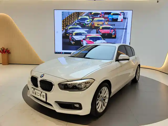 BMW 1 SERIES