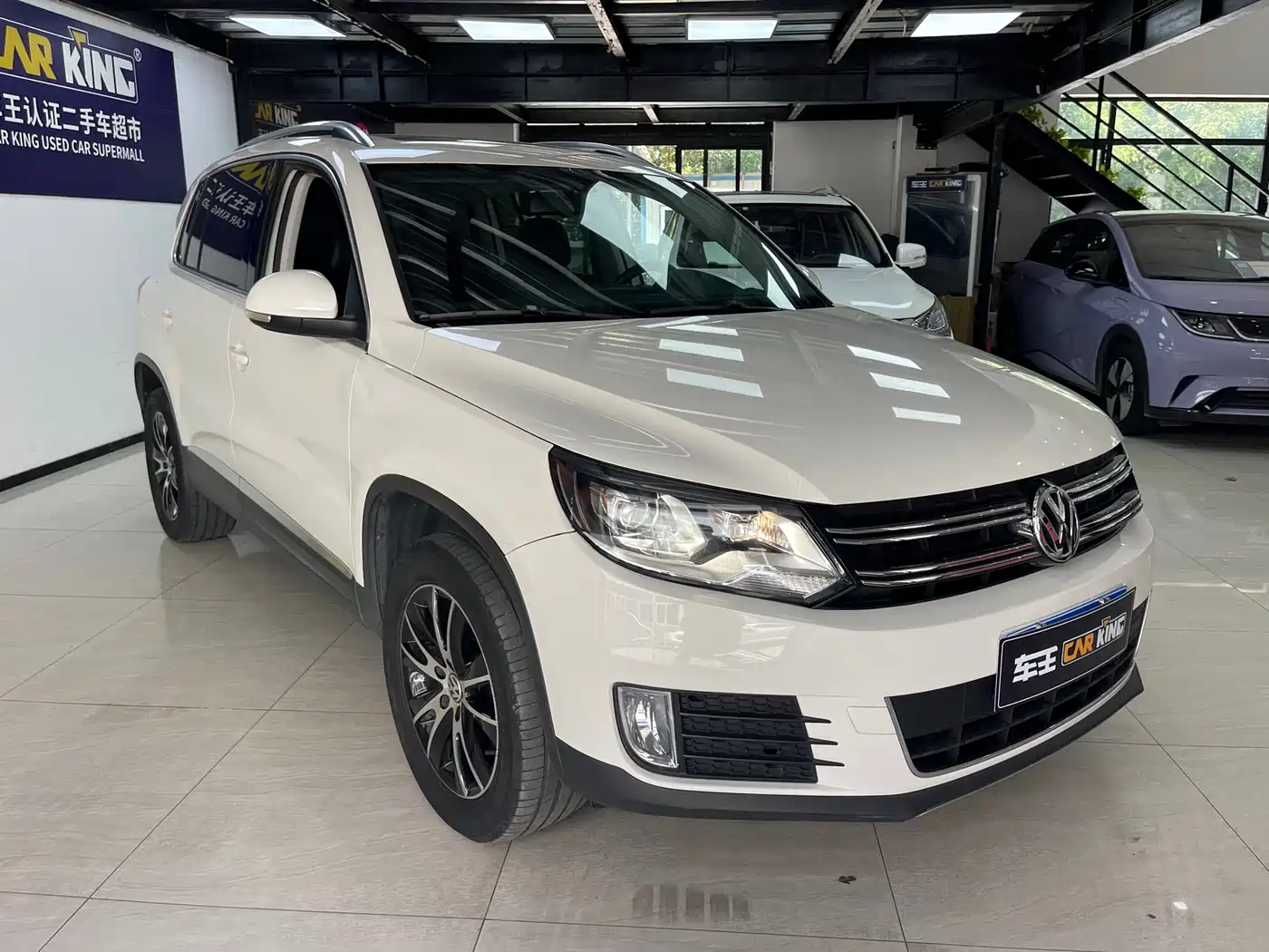 Volkswagen Tiguan 2015 2.0TSI Automatic 4WD Luxury фото 3