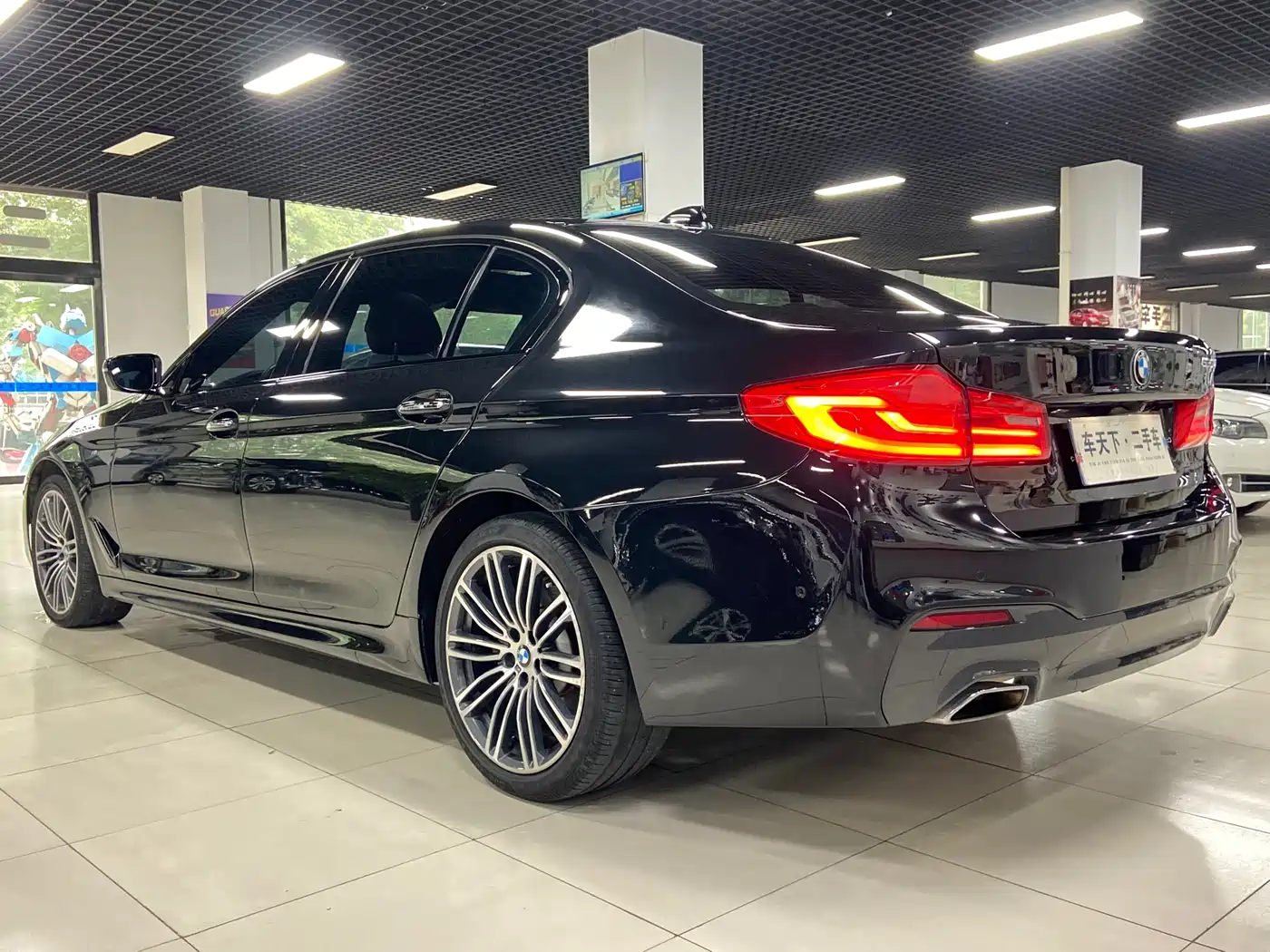 BMW 5 Series 2018 530Li Leading M Sport Package фото 4