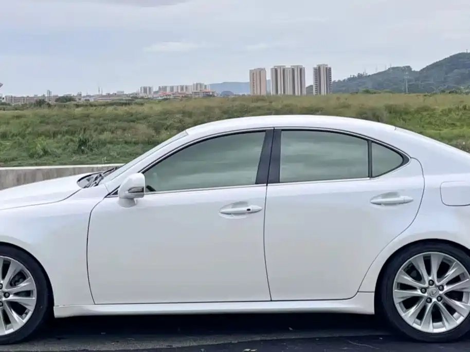 Lexus IS 2009 300 Dynamic Edition фото 5