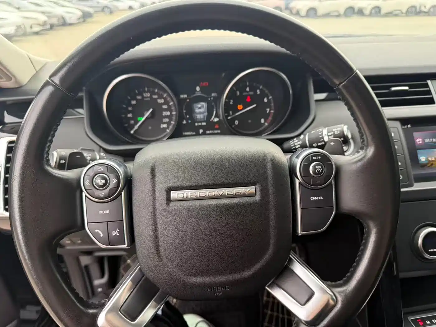 Land Rover Discovery 2017 3.0 SC V6 SE фото 11