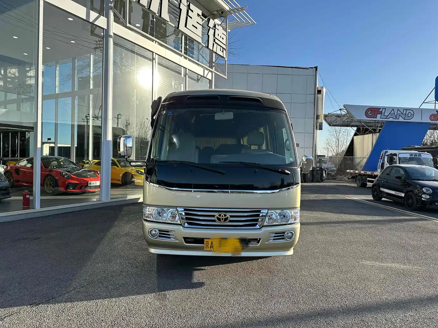 Toyota Coaster 2015 4.0L Premium Bus GRB53L-ZCMSK 20-seater фото 3
