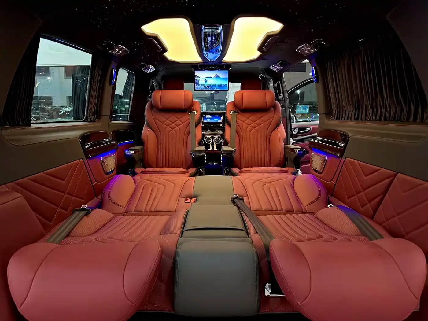 Mercedes-Benz Vito 2024 2.0T Elite Edition 7-Seater фото 9