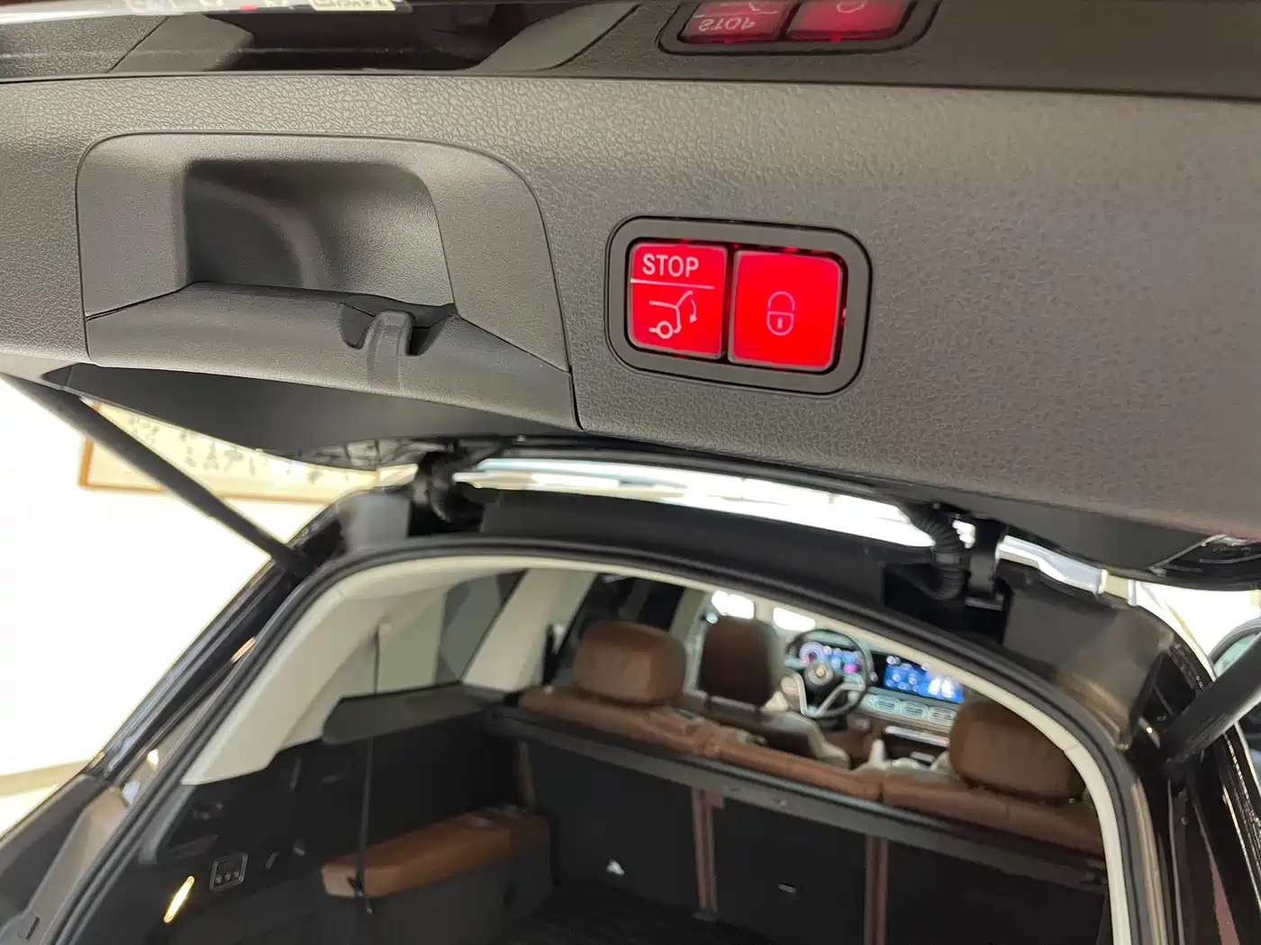 Mercedes-Benz GLS 2024 Model GLS 450 4MATIC Luxury фото 32