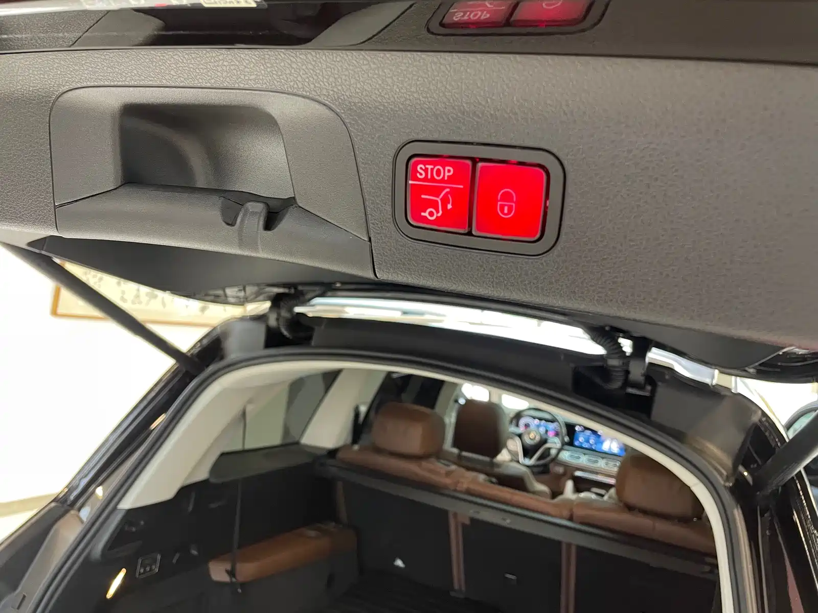 Фото 32 - Mercedes-Benz GLS