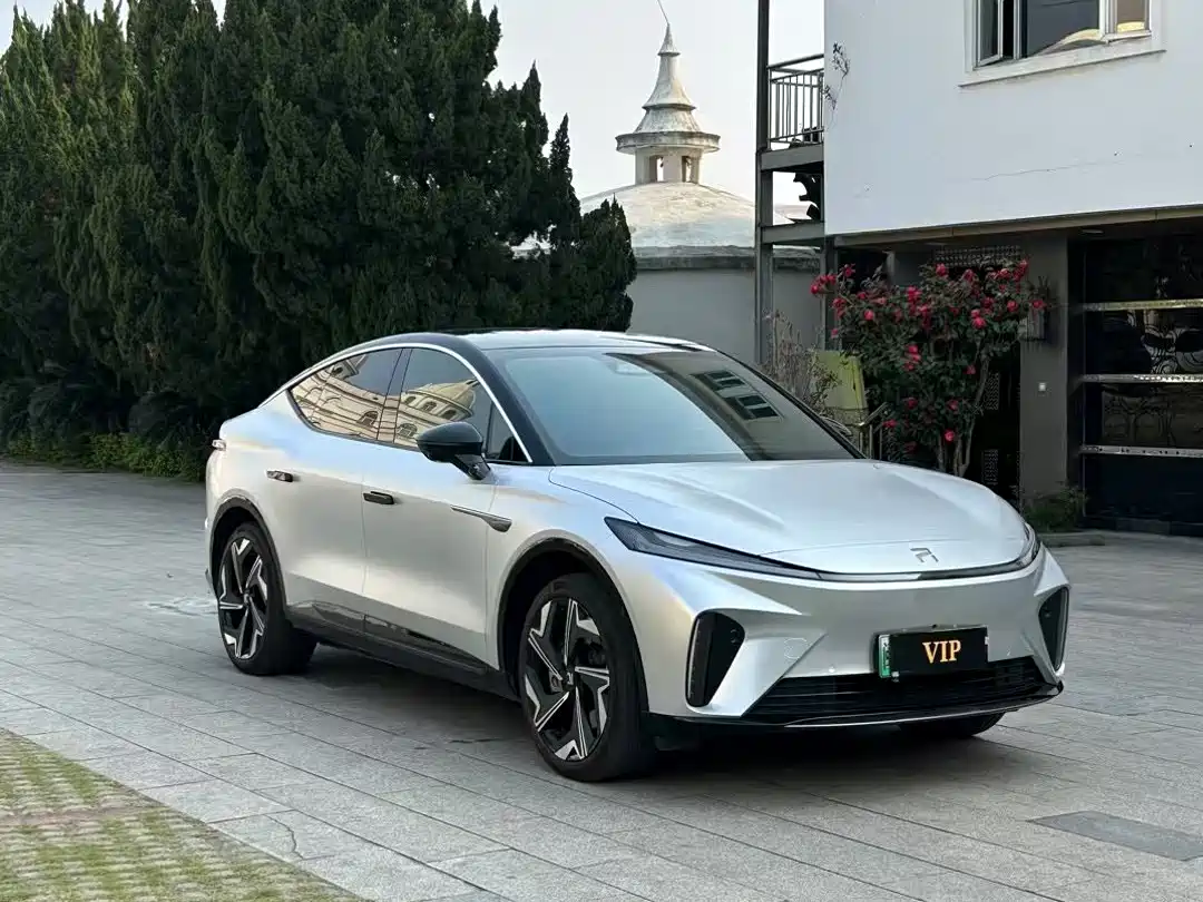 RISING AUTO FEIFAN R7