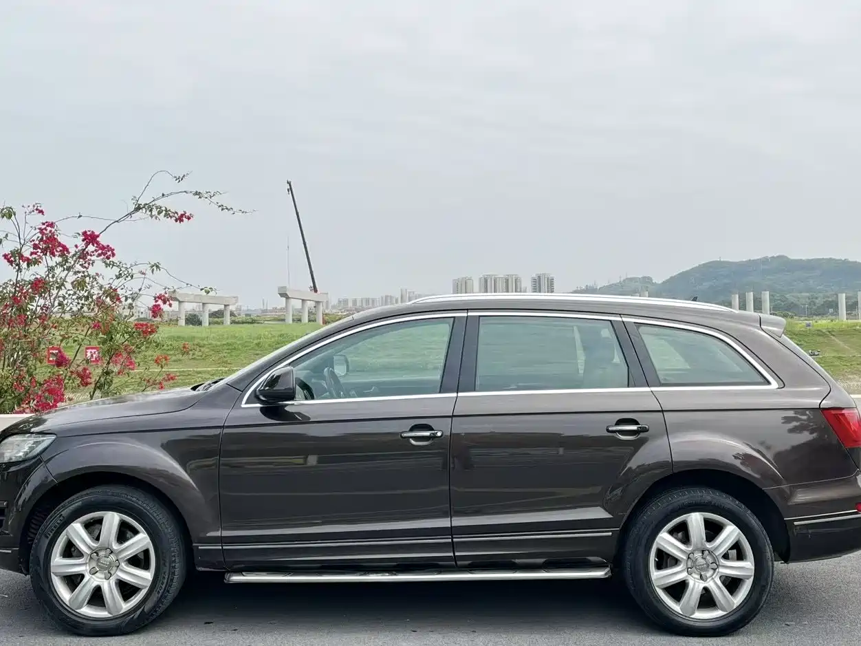 Audi Q7 2011 3.0 TFSI Technology (200kW) фото 5