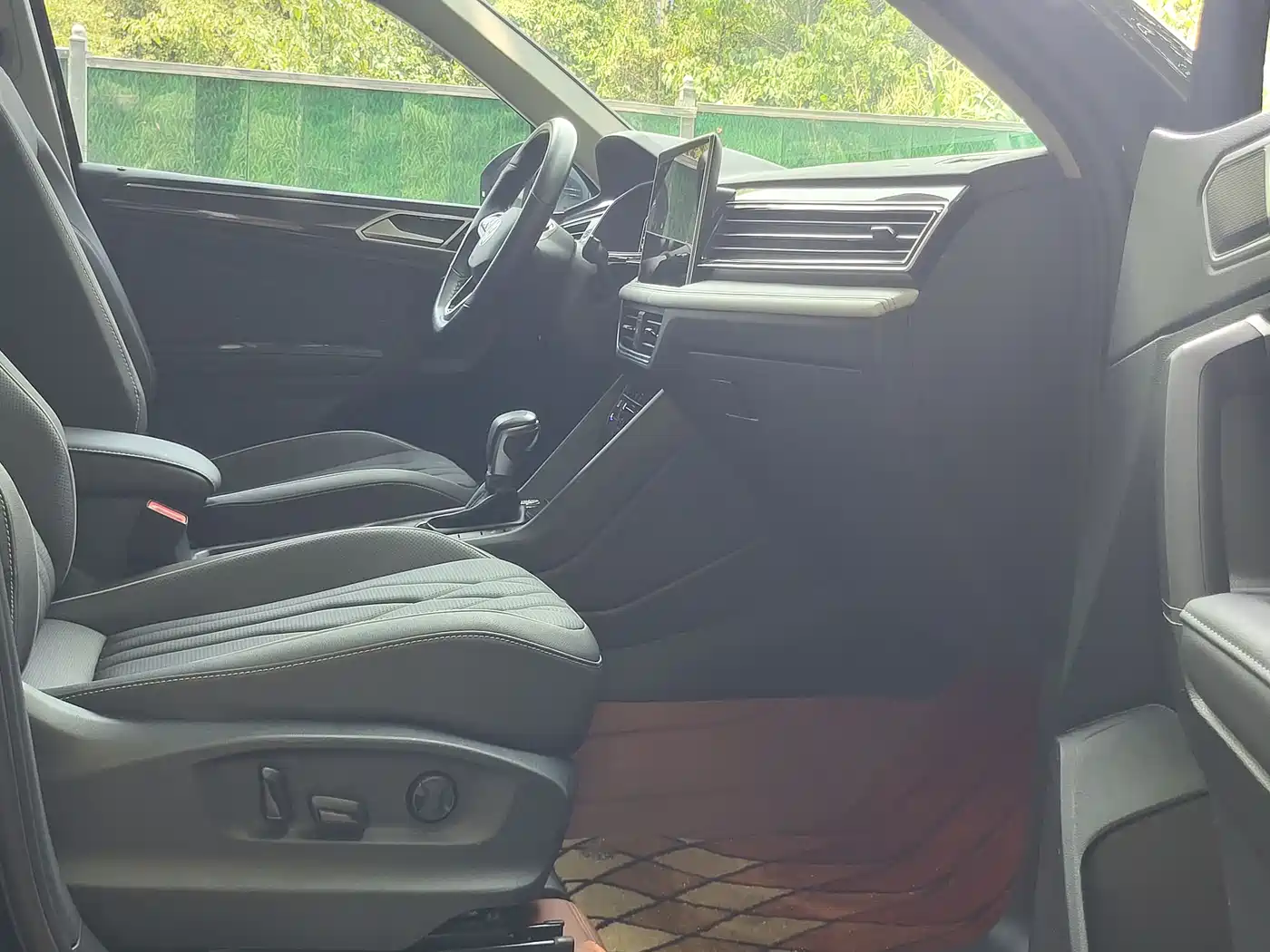 VOLKSWAGEN TIGUAN L NEW ENERGY