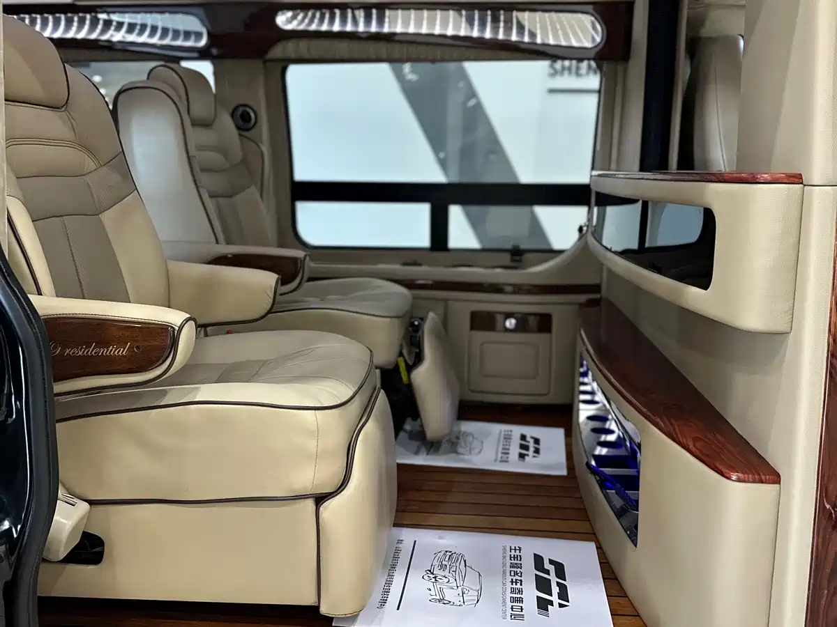 GMC Savana 2013 2013 5.3L Supreme Leader Edition
