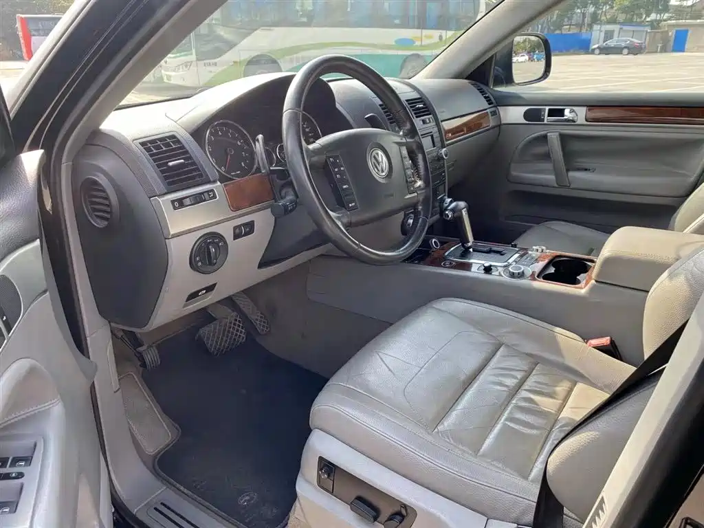 Volkswagen Touareg 2007 3.6L Luxury фото 10