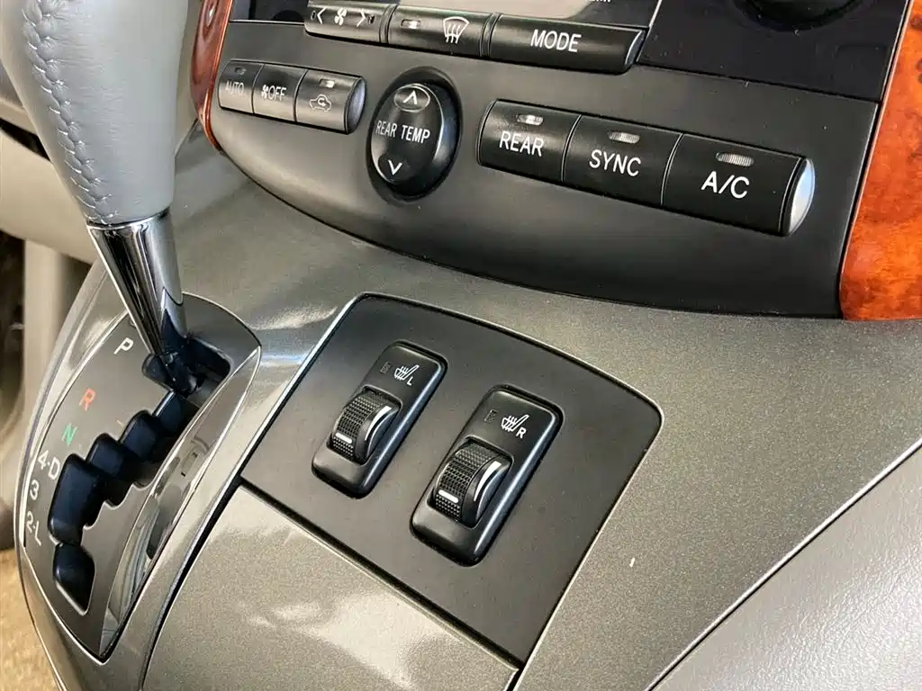 Toyota Sienna 2005 Model 3.3 XLE фото 9