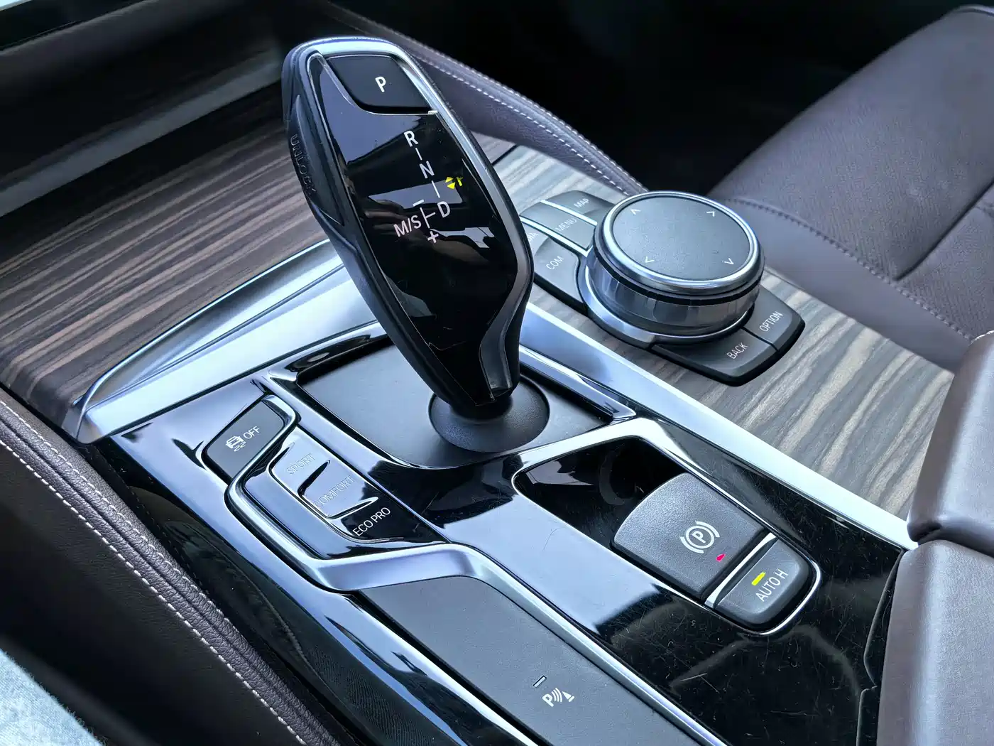 BMW 5 Series 2018 Facelift 530Li xDrive Luxury Package фото 11