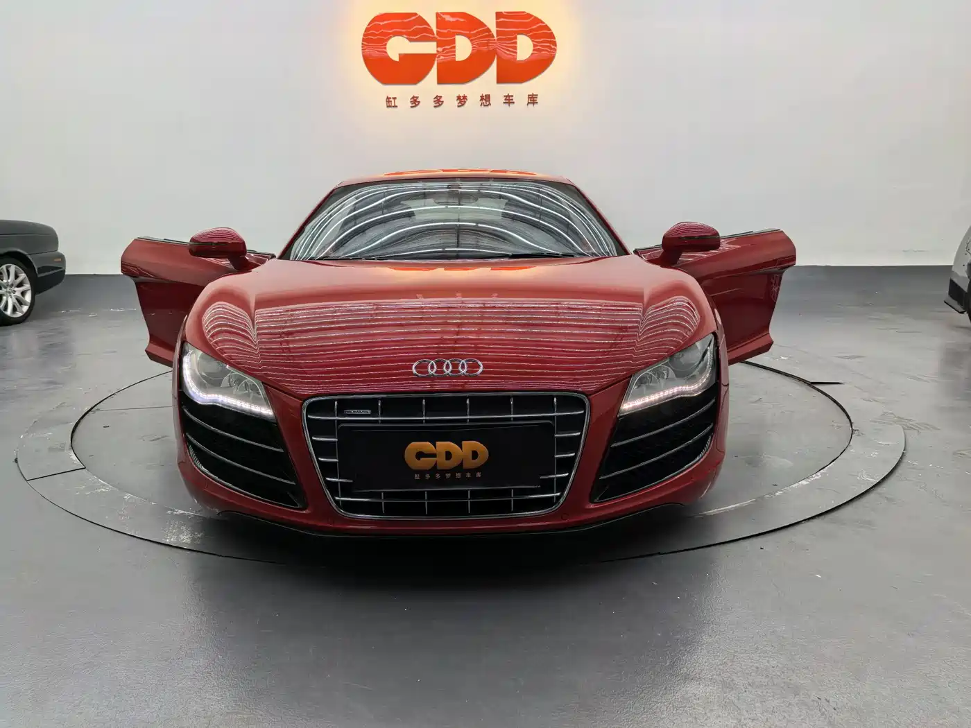 Audi R8 2010 5.2 FSI quattro фото 23