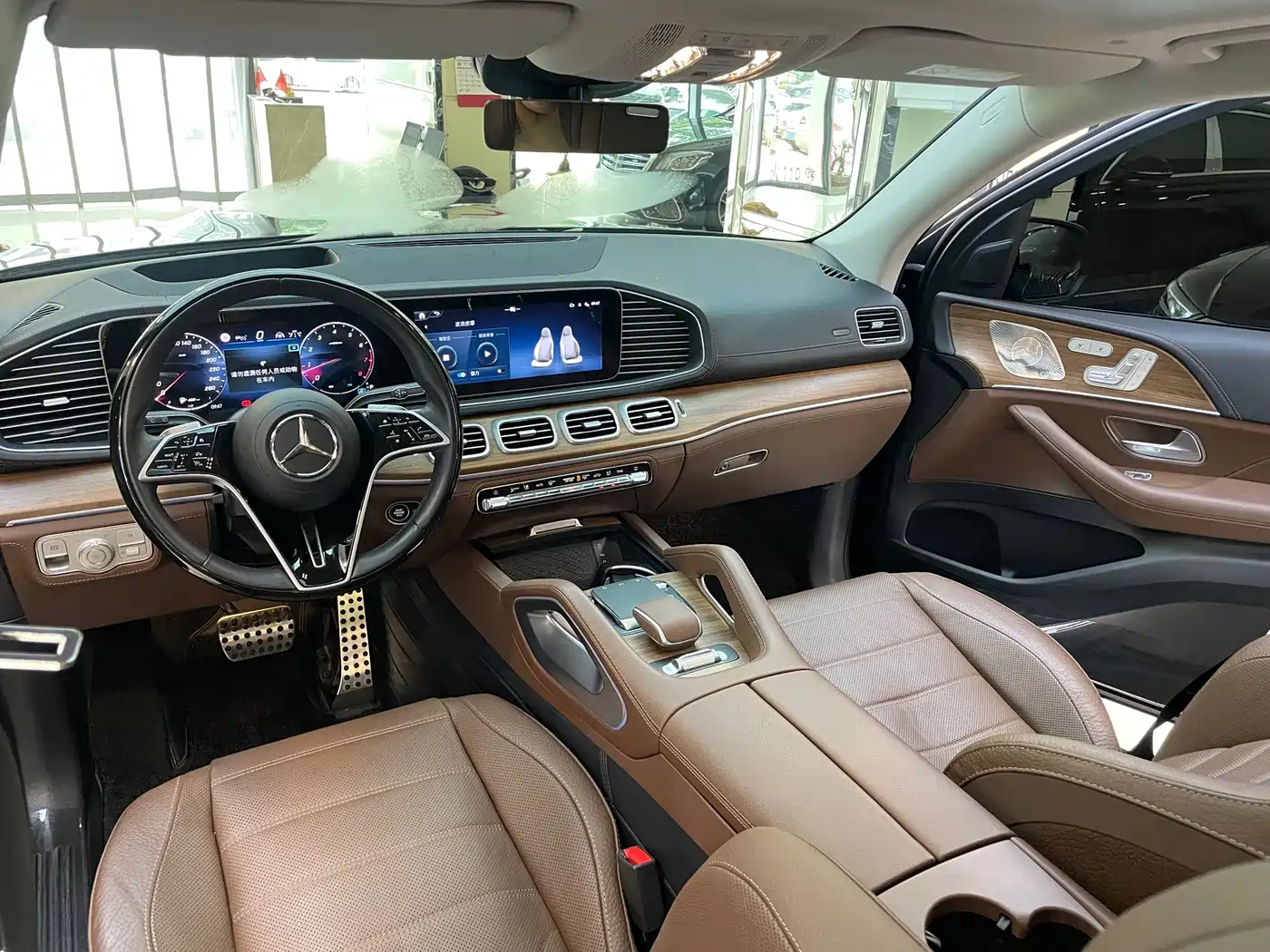 Mercedes-Benz GLS 2024 Model GLS 450 4MATIC Luxury фото 21