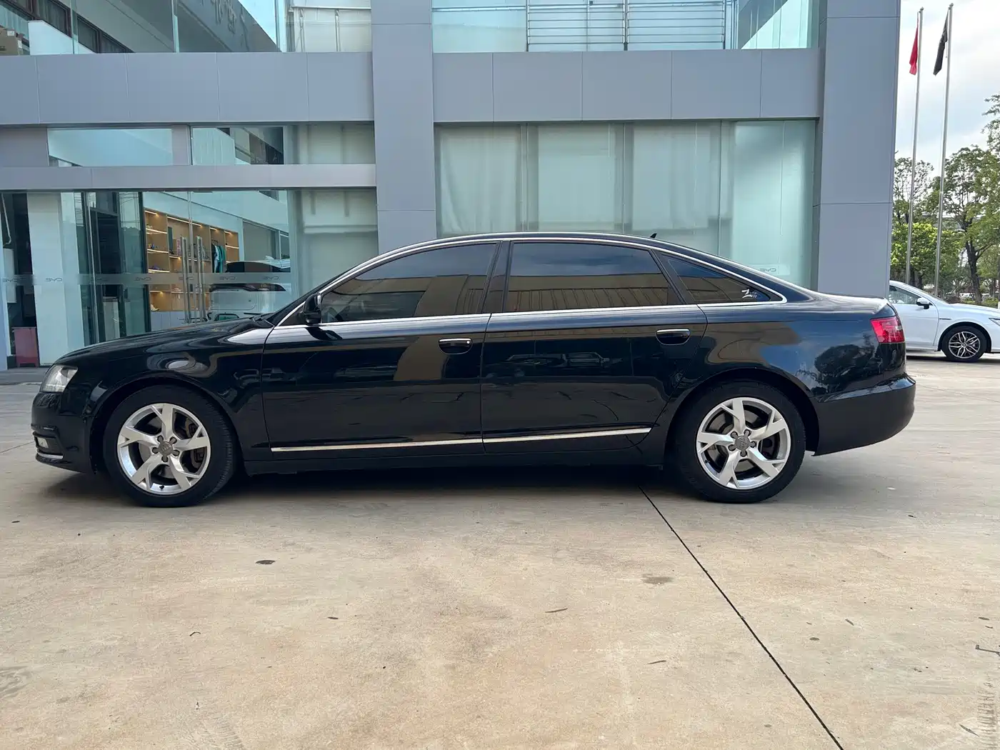 Audi A6L 2009 3.0 TFSI quattro Luxury фото 7