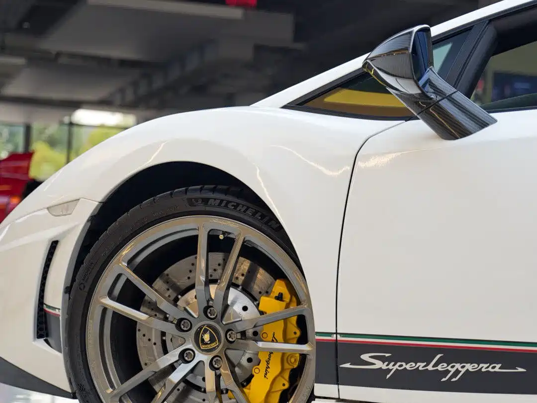 Lamborghini Gallardo 2011 LP 570-4 Superleggera фото 4