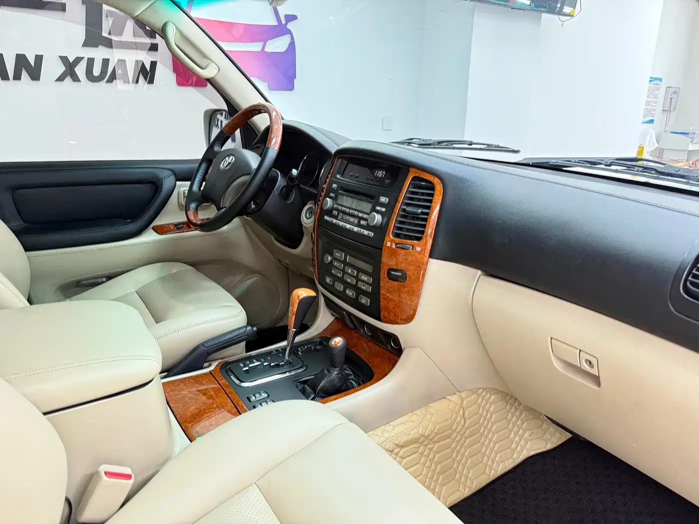 Toyota Land Cruiser 2005 4.7L Automatic VX-R фото 11