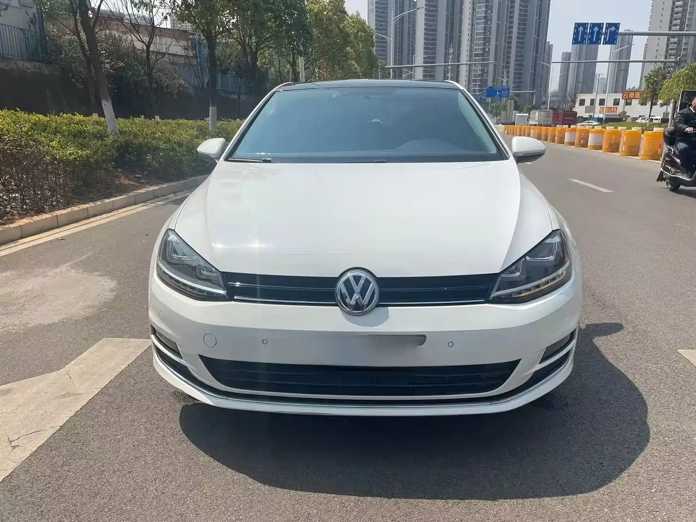 Volkswagen Golf 2016 230TSI Automatic Comfort фото 2
