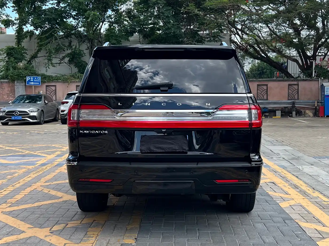 Lincoln Navigator 2019 3.5T Ultimate China VI фото 26