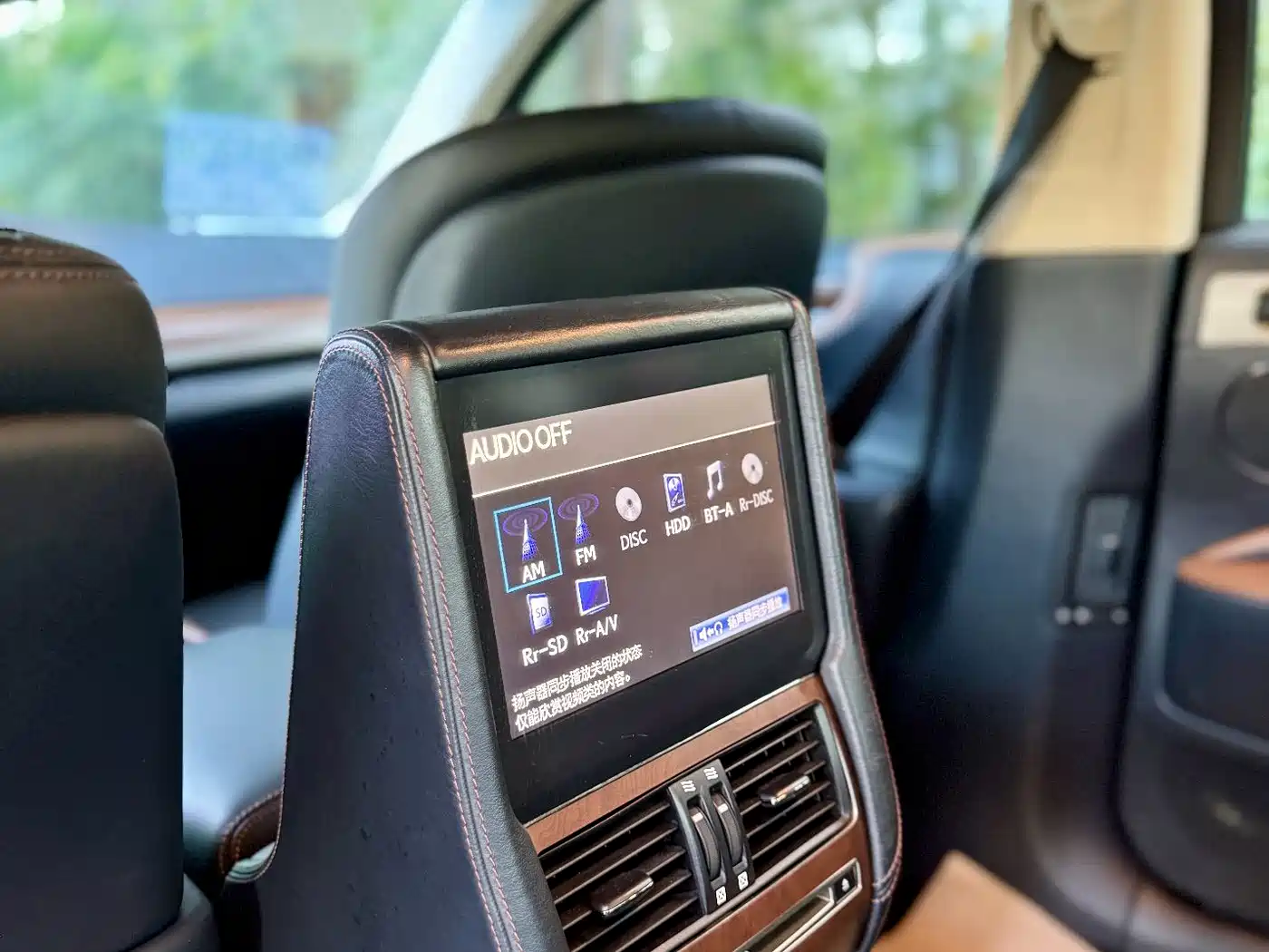 Lexus LS 2014 600hL фото 25