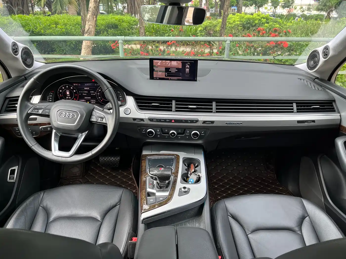 AUDI Q7