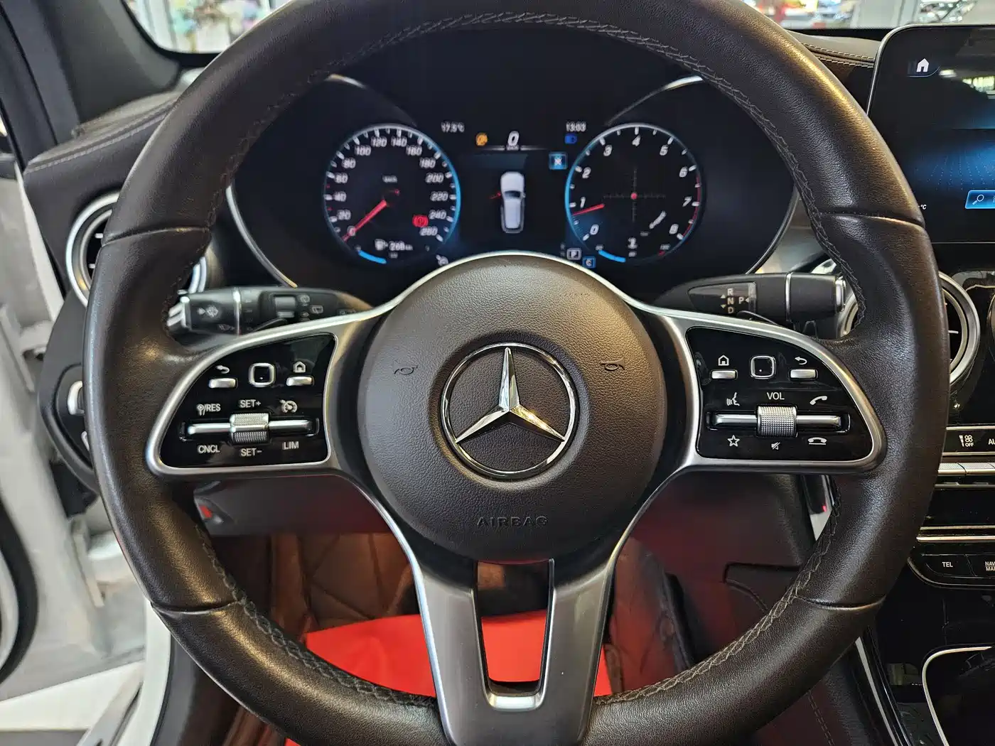 Mercedes-Benz GLC 2020 Facelift GLC 260 L 4MATIC Dynamic фото 7